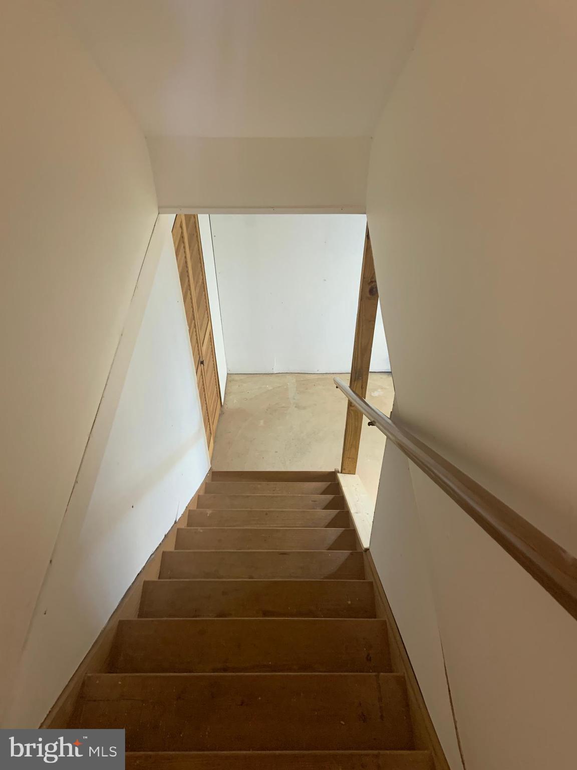 POINT OF WOODS - Residential