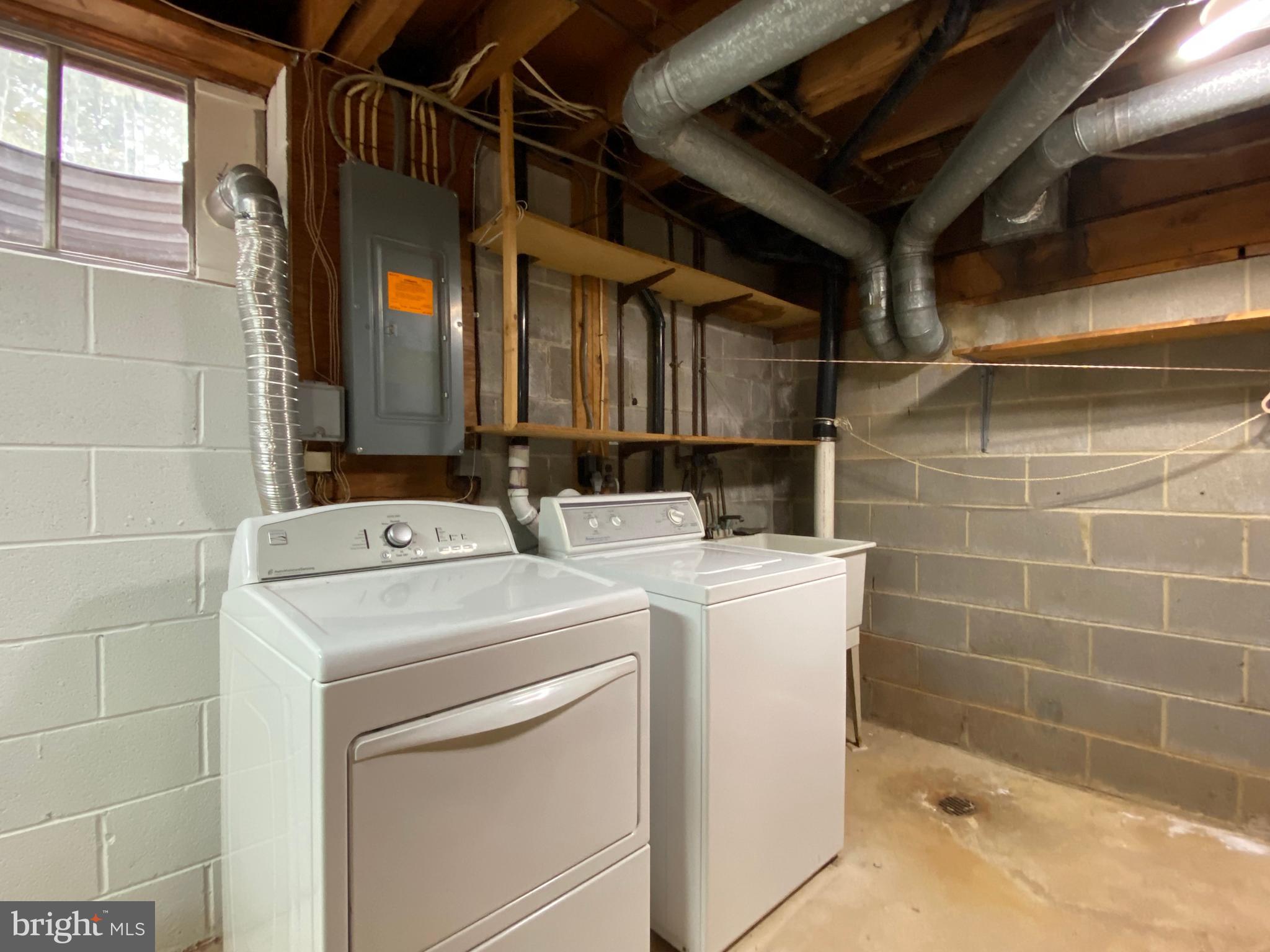 POINT OF WOODS - Residential