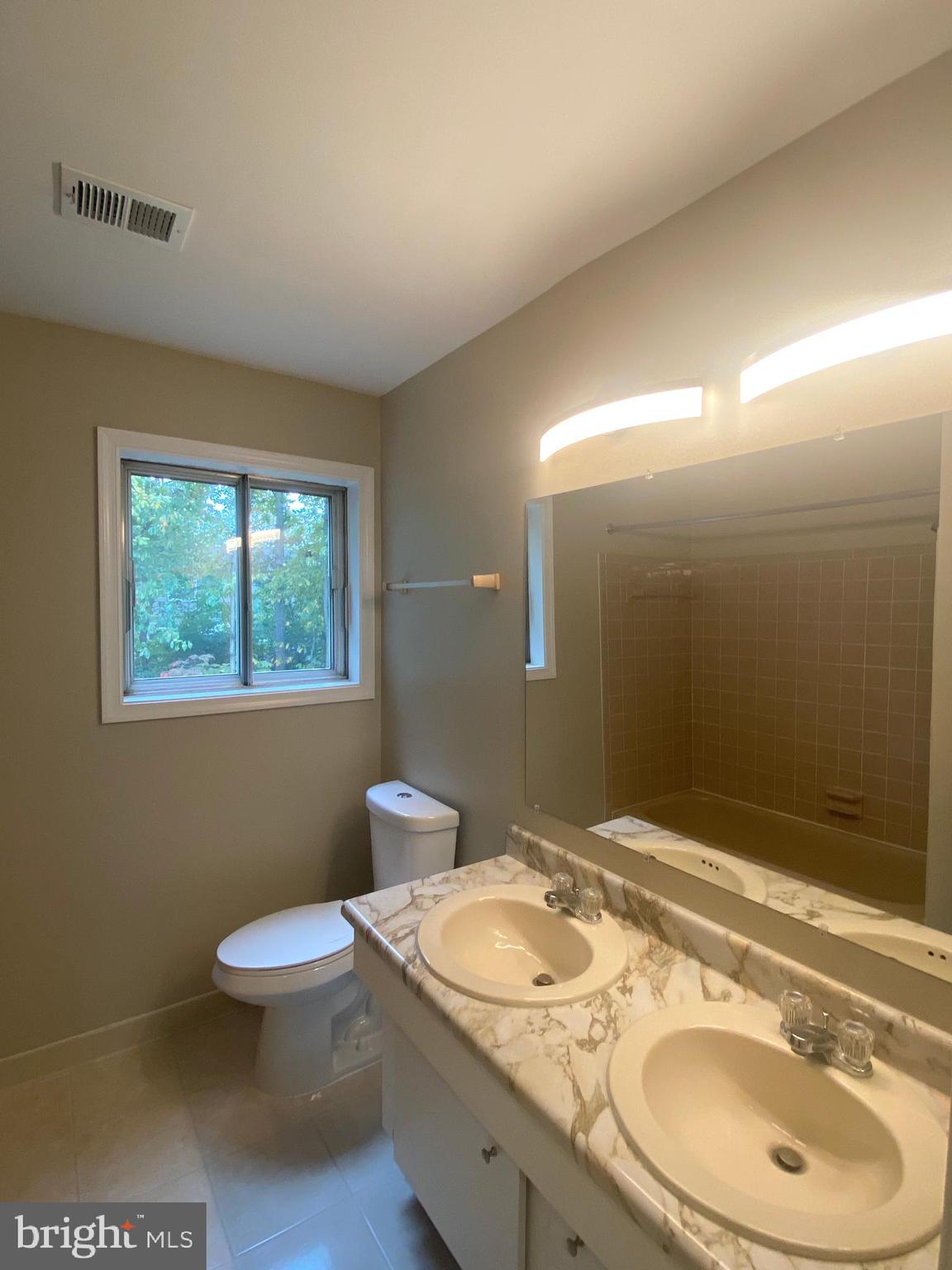 POINT OF WOODS - Residential