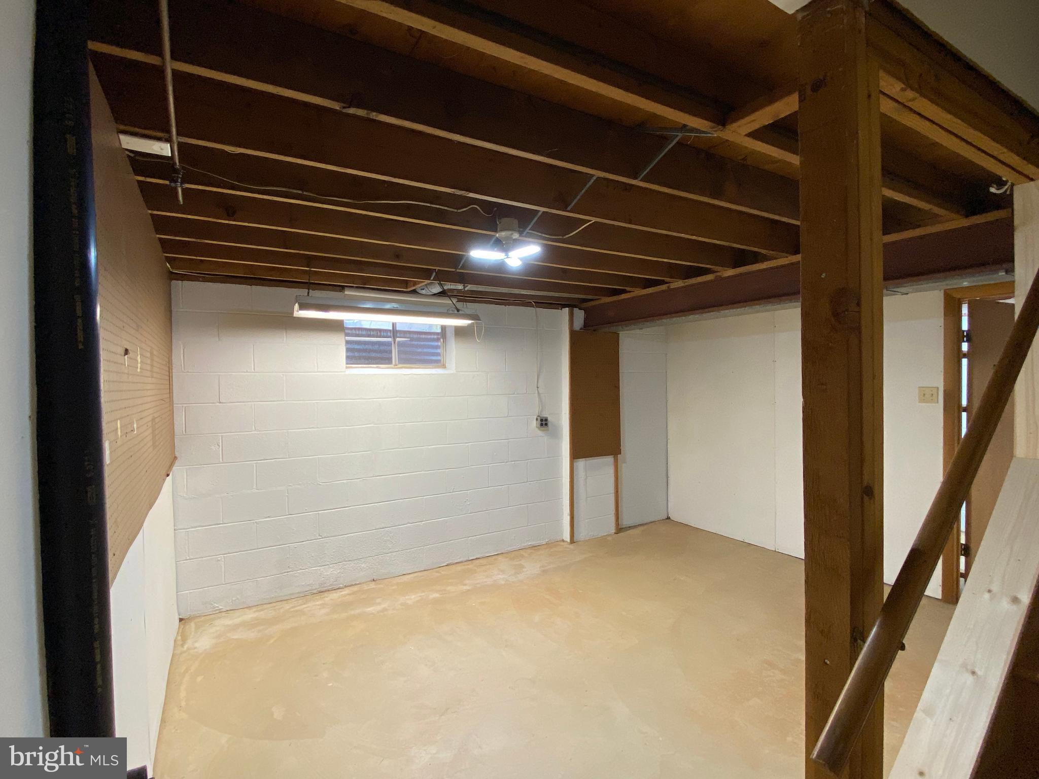 POINT OF WOODS - Residential