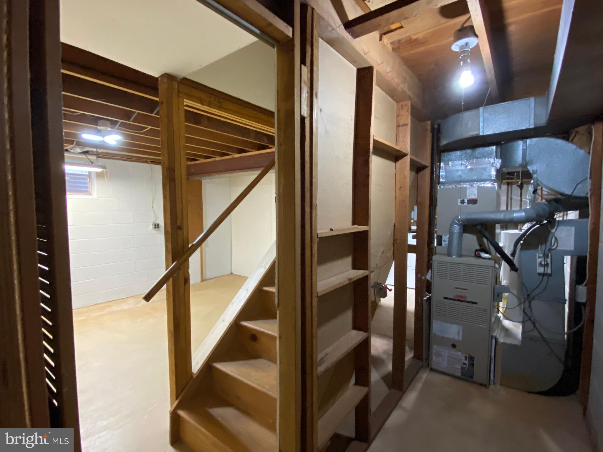 POINT OF WOODS - Residential