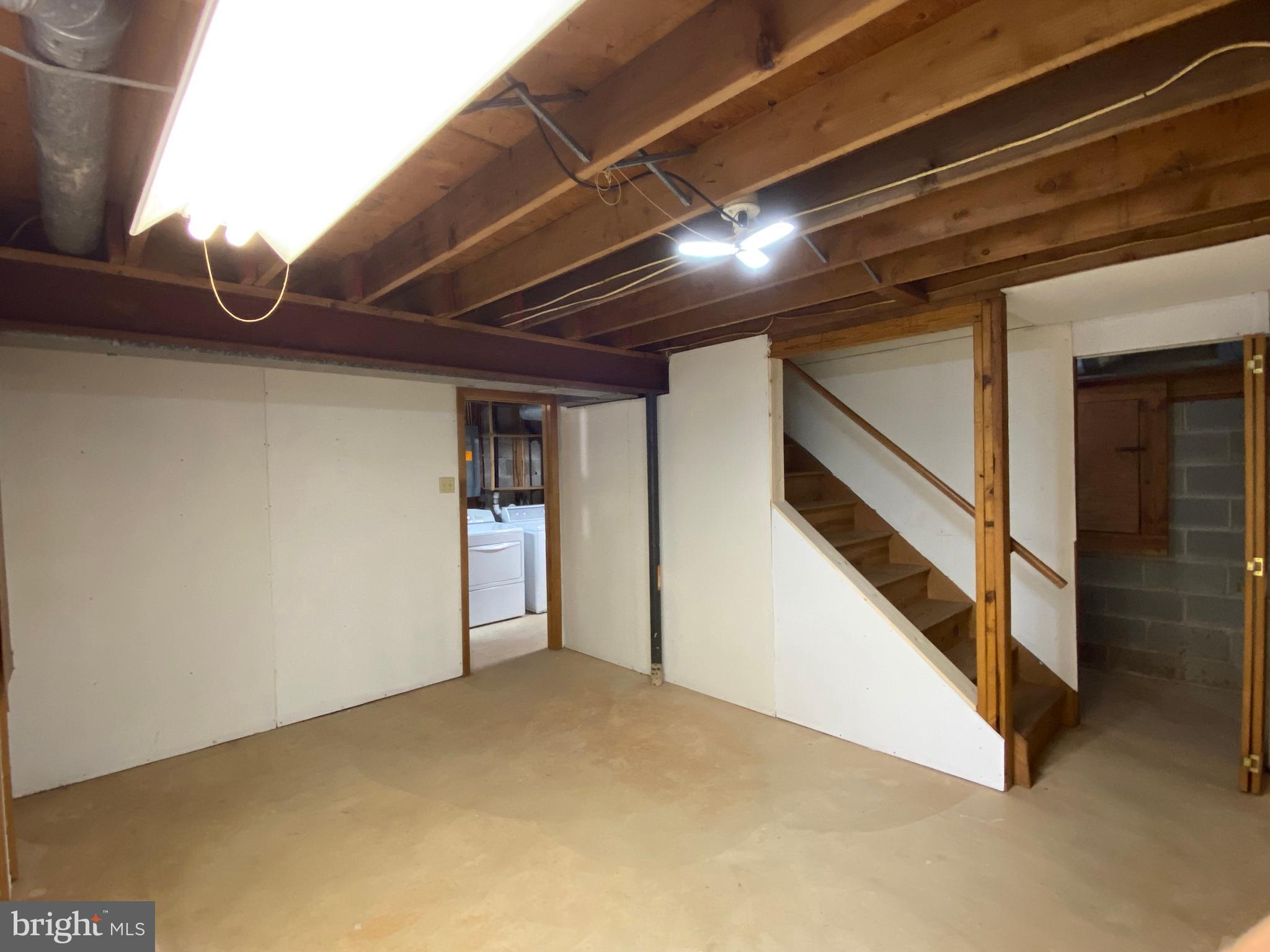 POINT OF WOODS - Residential