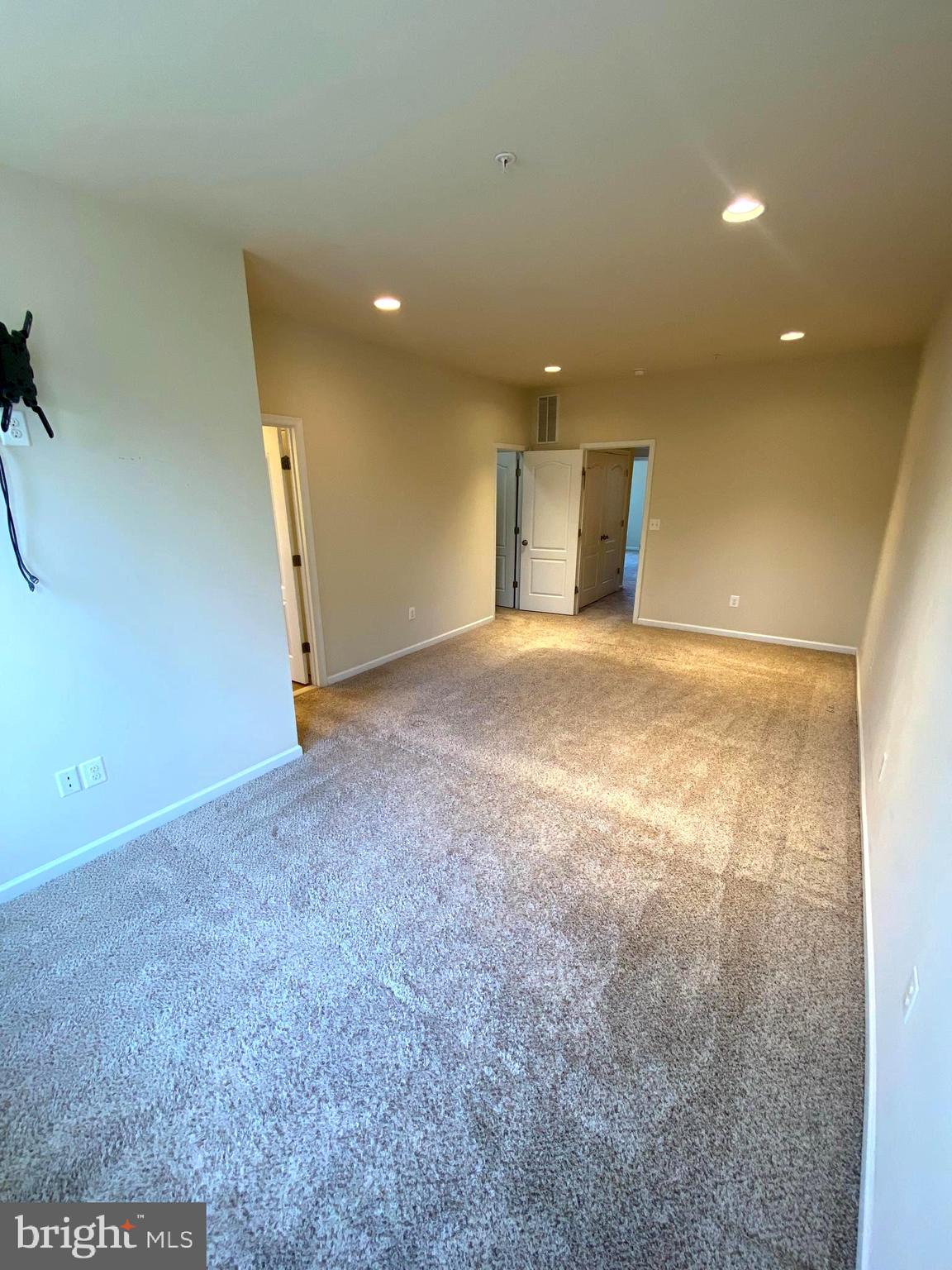 PARKSIDE AT WESTPHALIA - Residential Lease