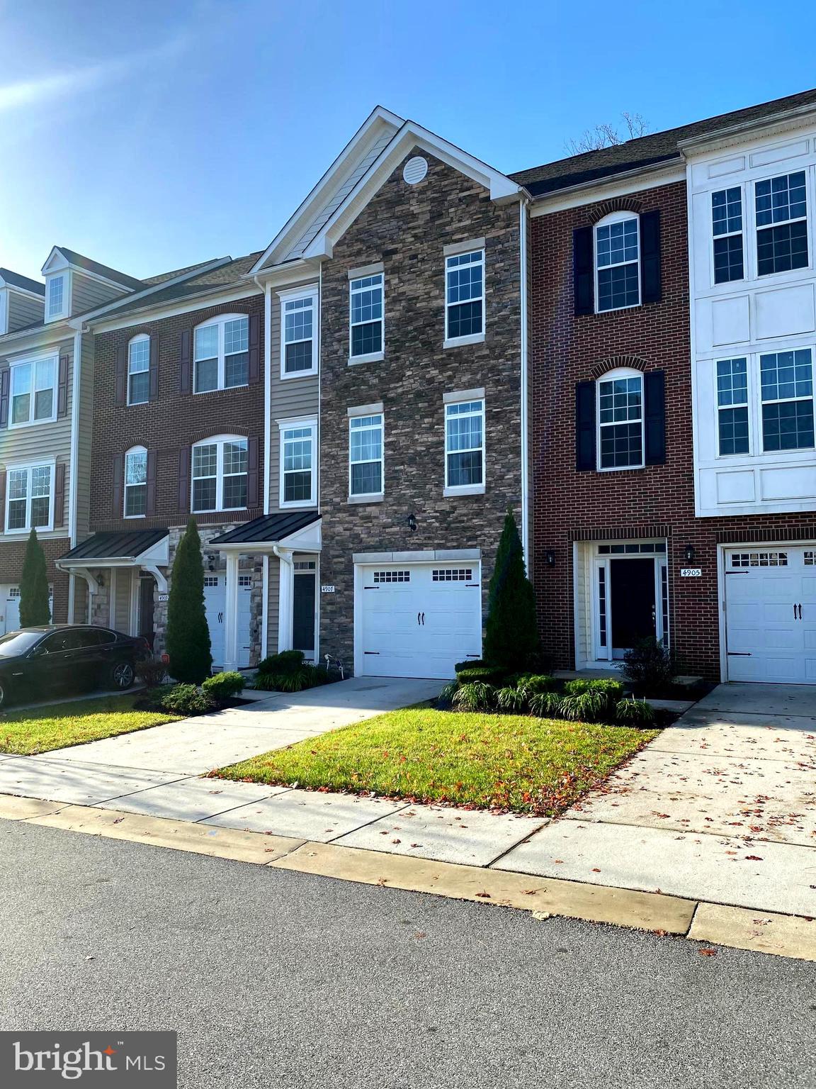 PARKSIDE AT WESTPHALIA - Residential Lease