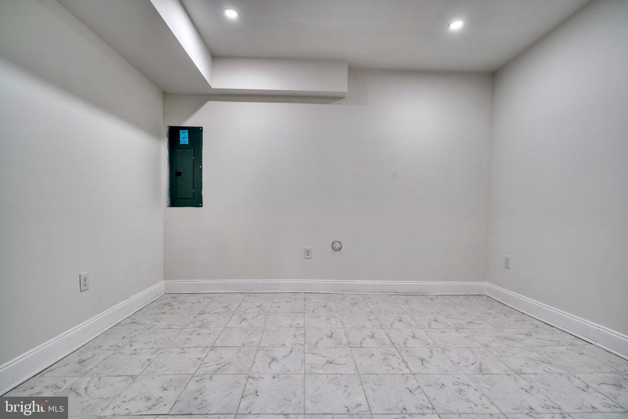 WINCHESTER - Residential