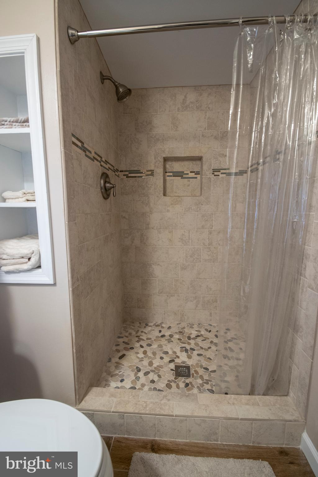 LEE'S PARKE - Residential