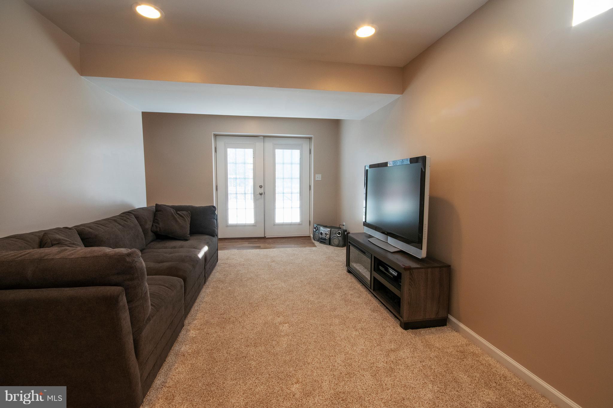 LEE'S PARKE - Residential