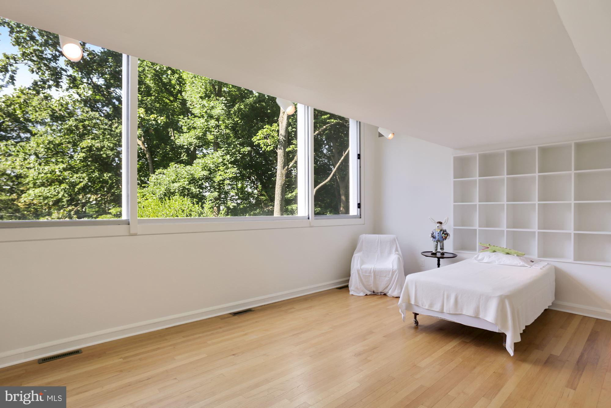 WESLEY HEIGHTS - Residential