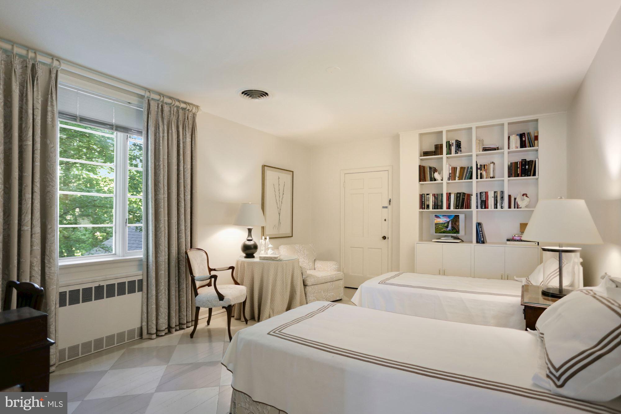WESLEY HEIGHTS - Residential