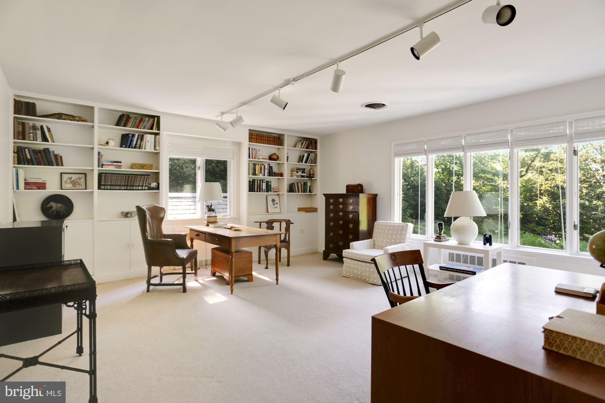 WESLEY HEIGHTS - Residential