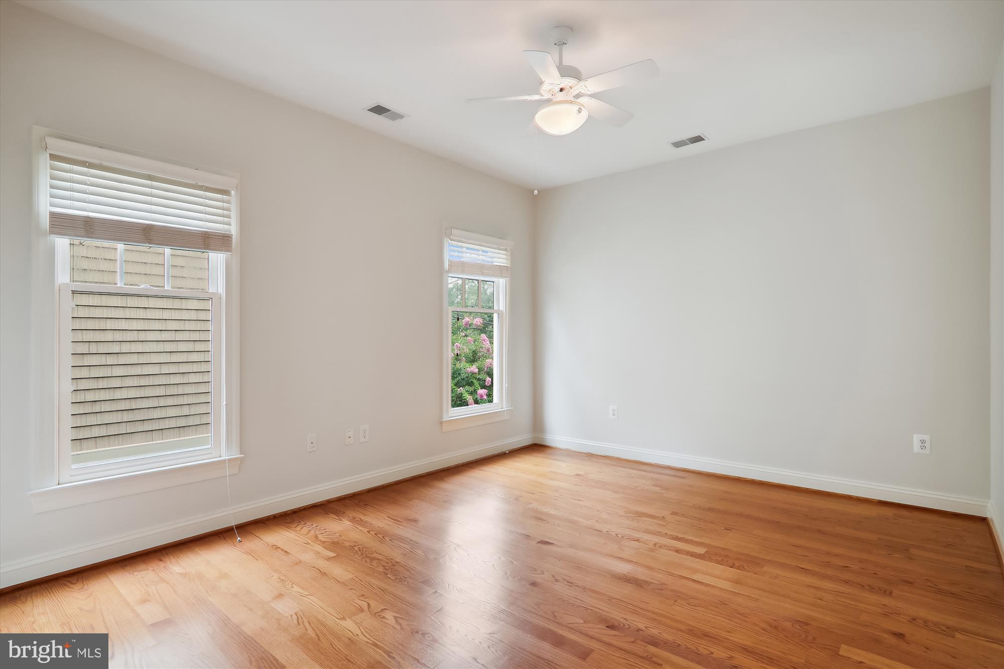 GLENBROOK VILLAGE - Residential