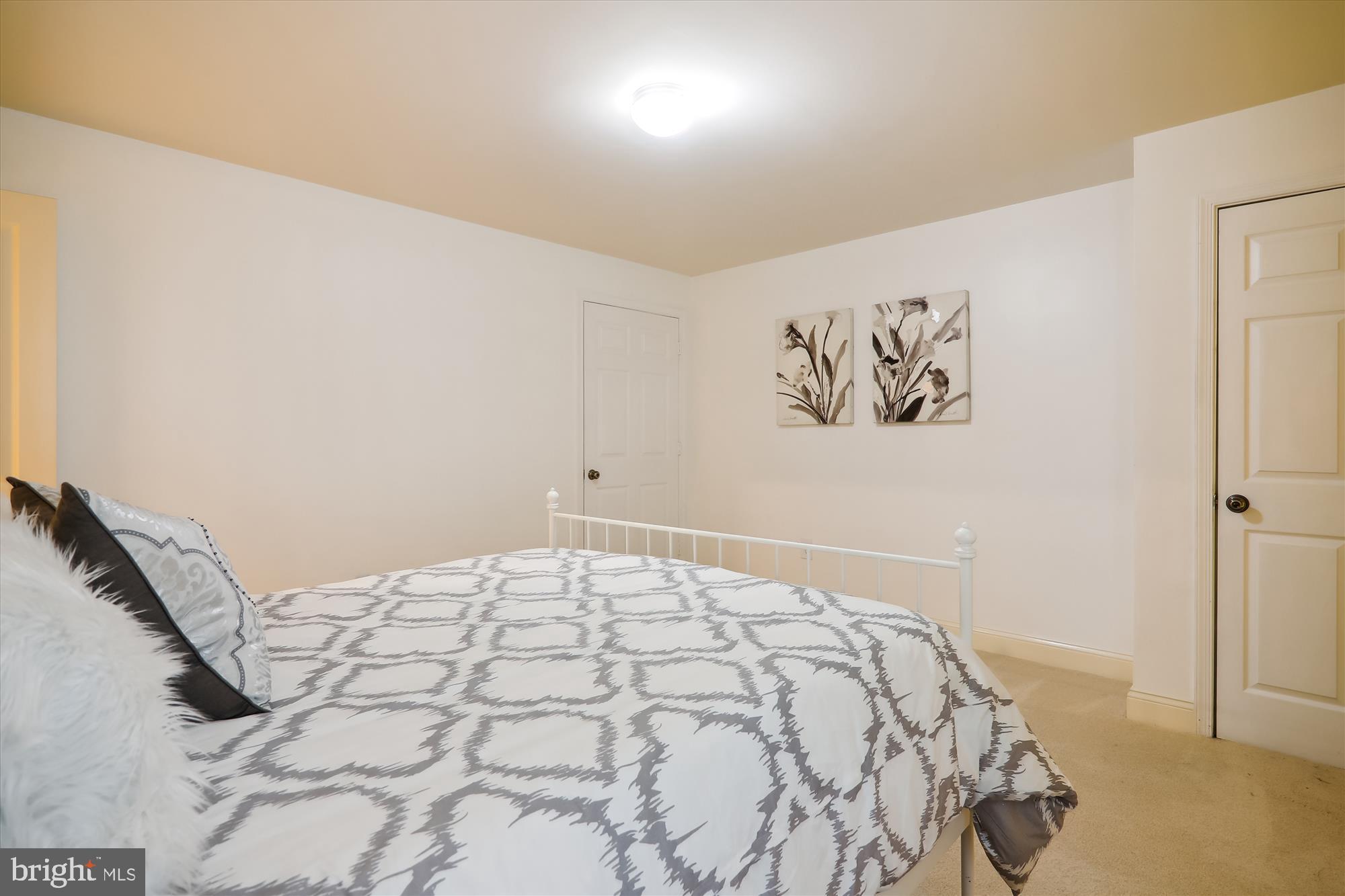 GLENBROOK VILLAGE - Residential