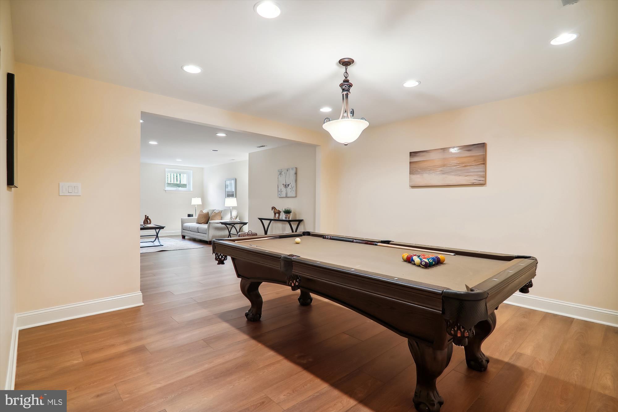 GLENBROOK VILLAGE - Residential