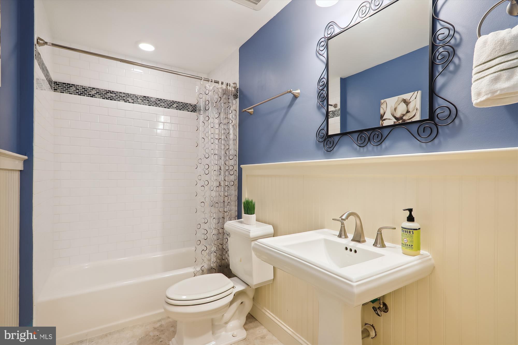 GLENBROOK VILLAGE - Residential