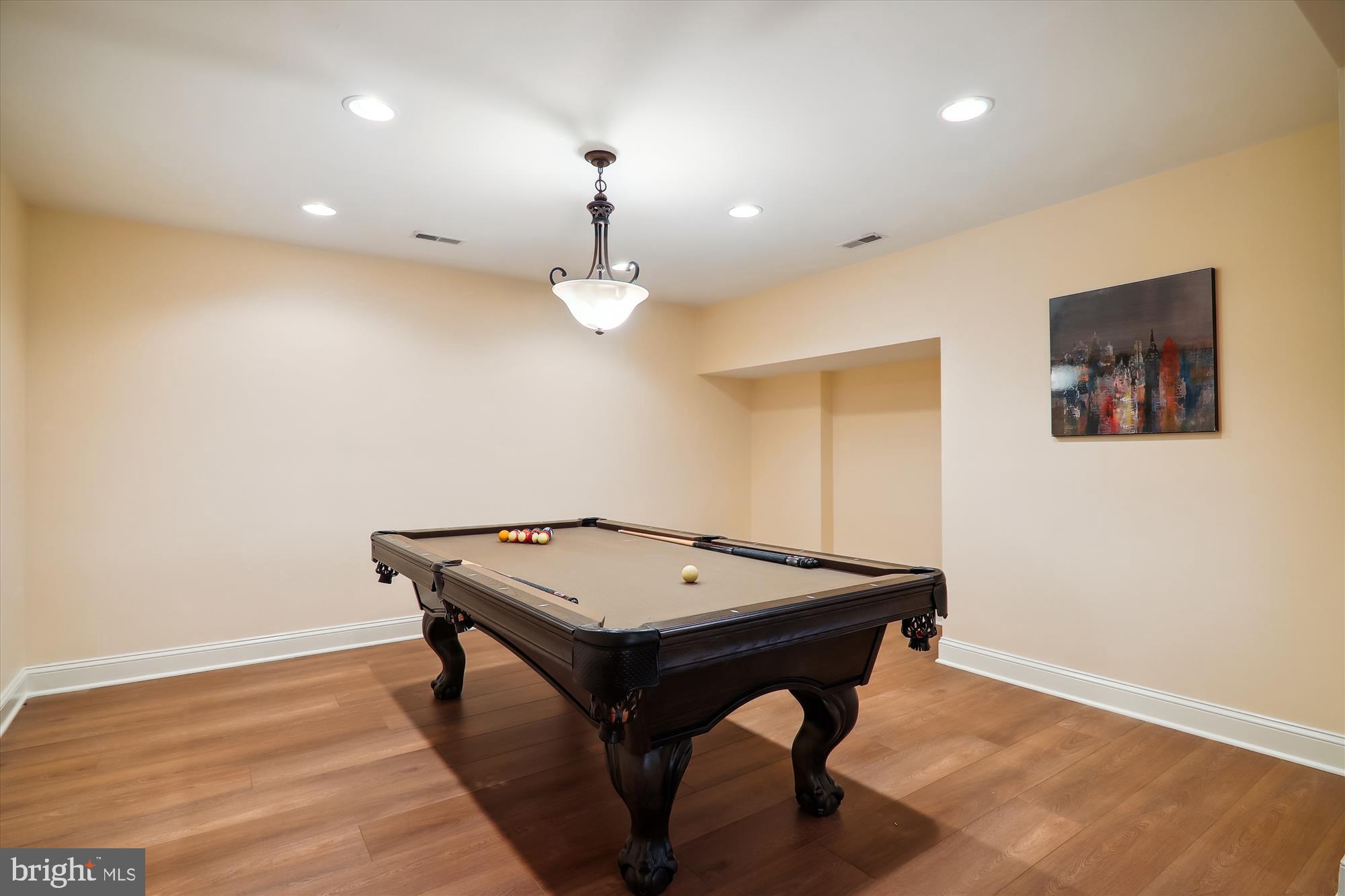 GLENBROOK VILLAGE - Residential