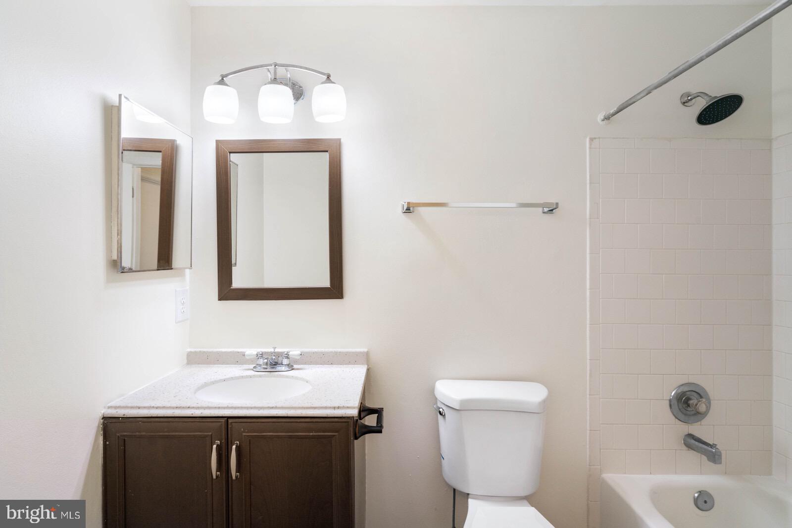 WINSLOW CHASE - Residential