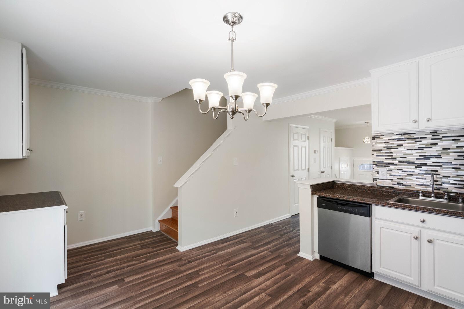 WINSLOW CHASE - Residential