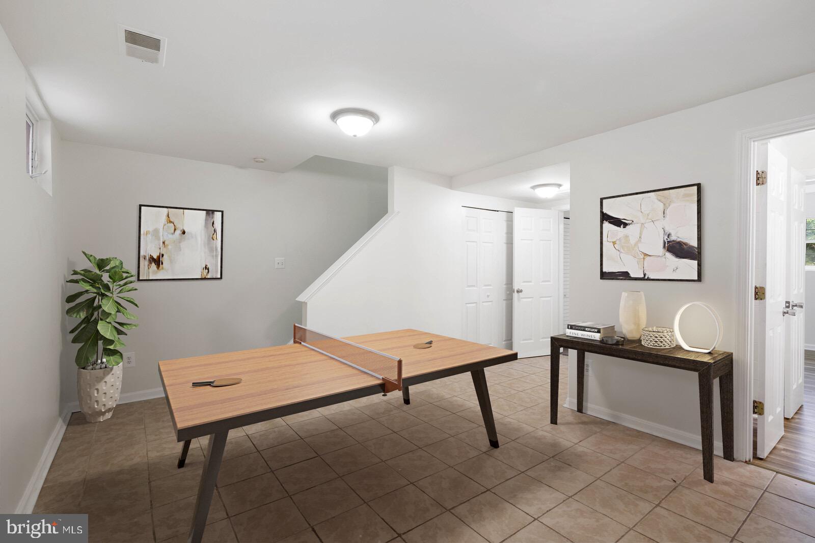 WINSLOW CHASE - Residential