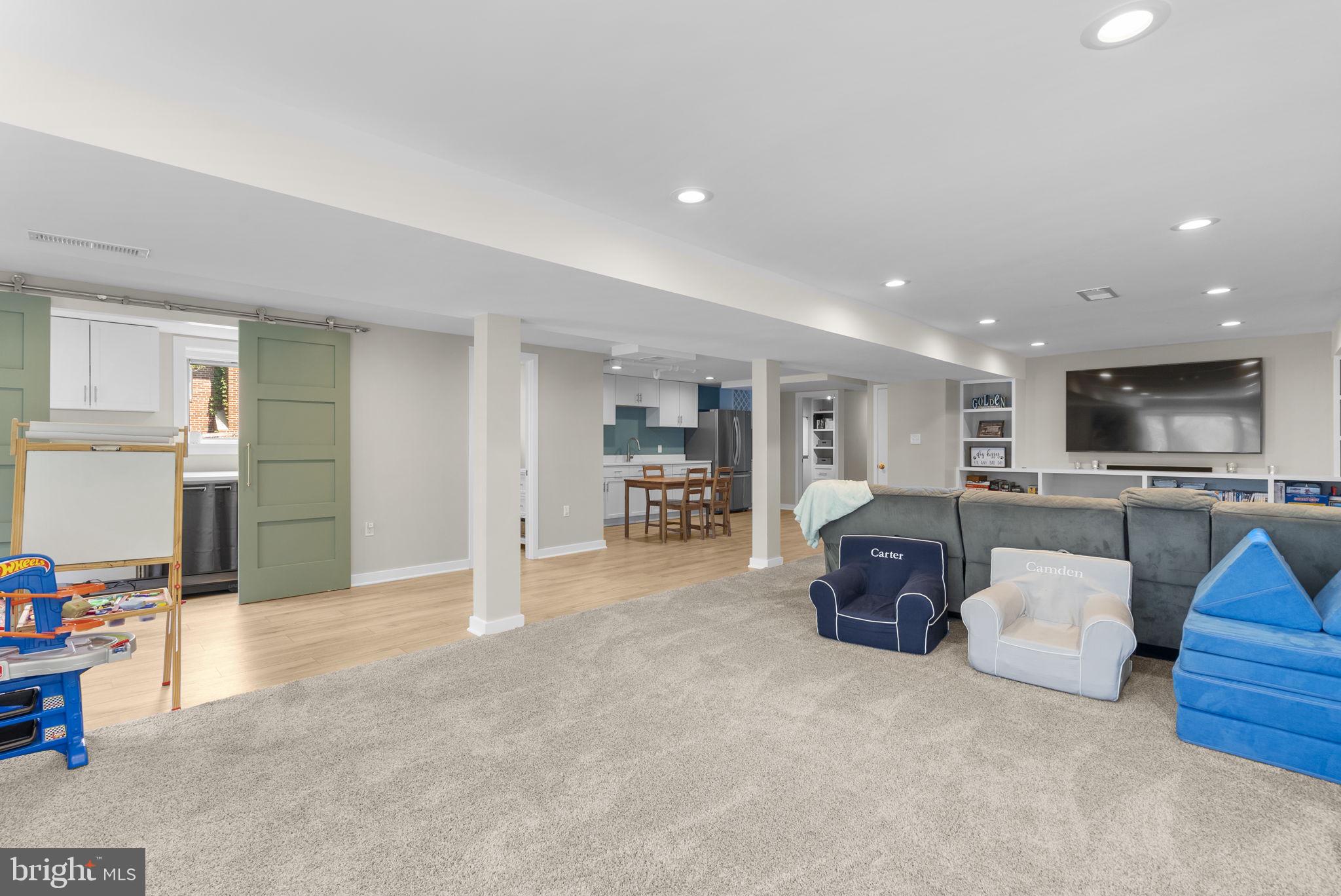 HOMESTEAD ESTATES - Residential