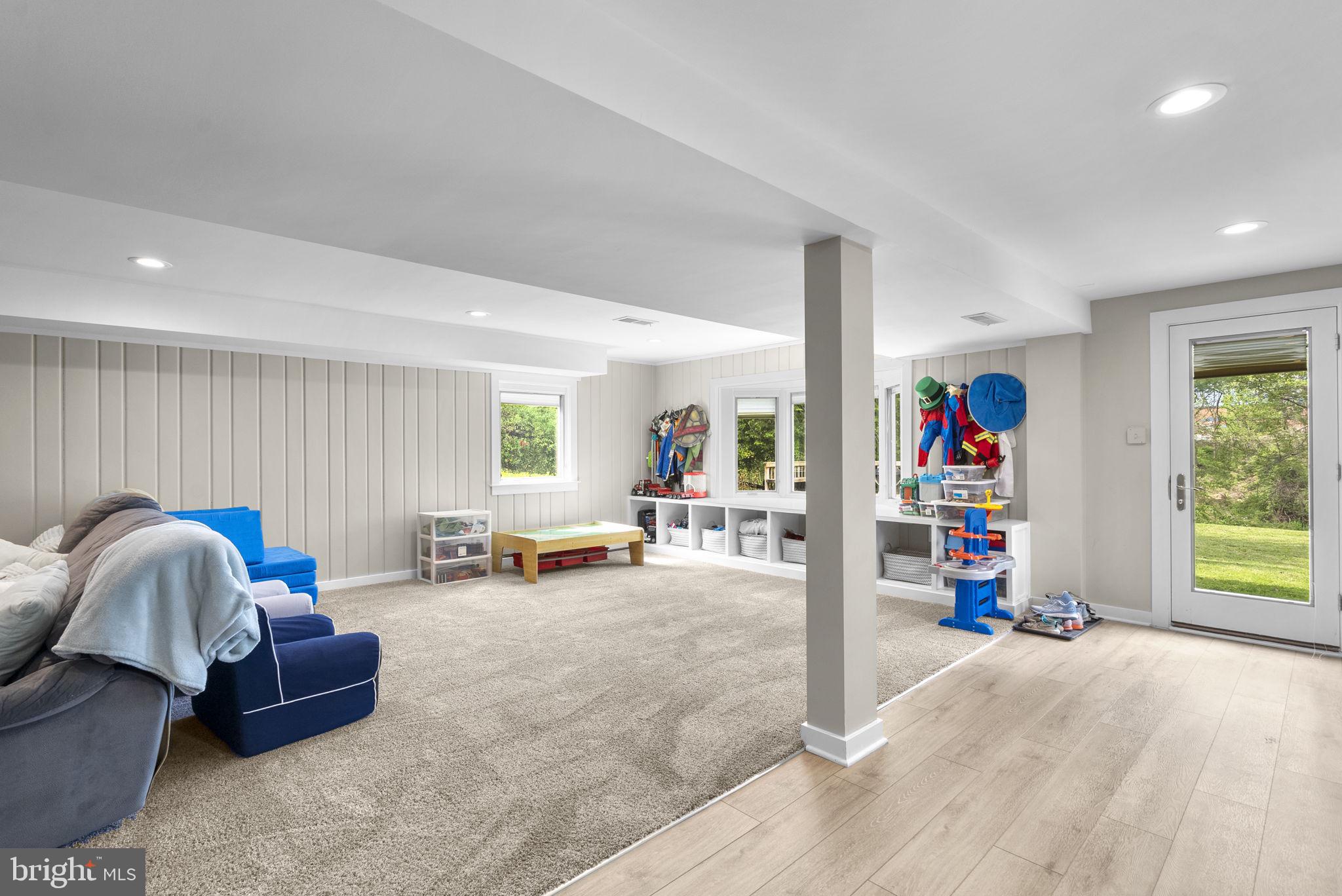HOMESTEAD ESTATES - Residential