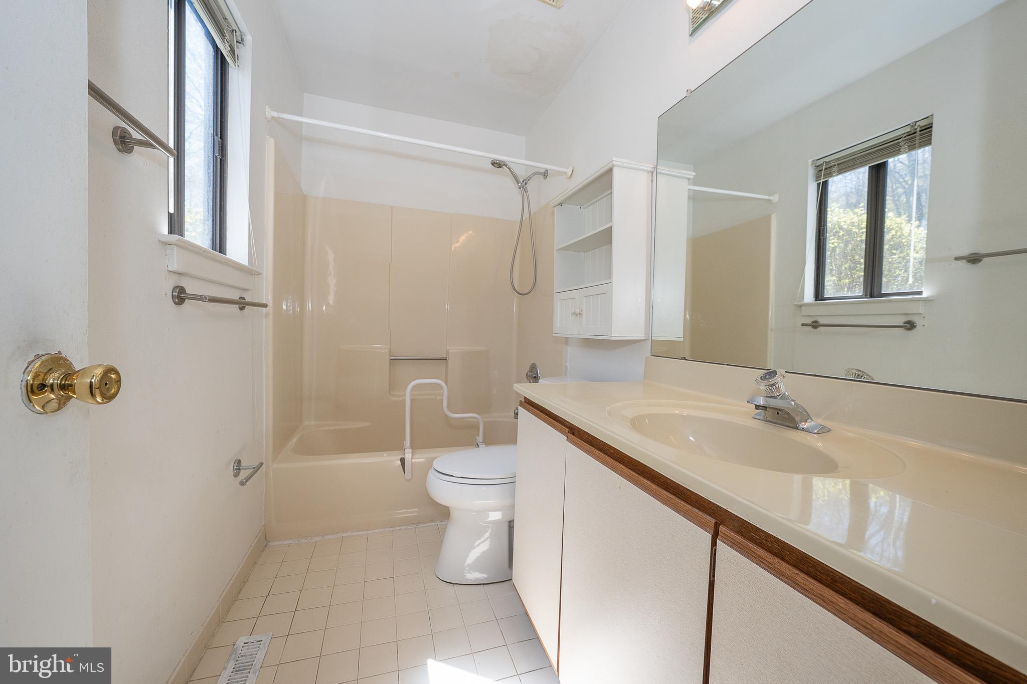 LYNETREE - Residential