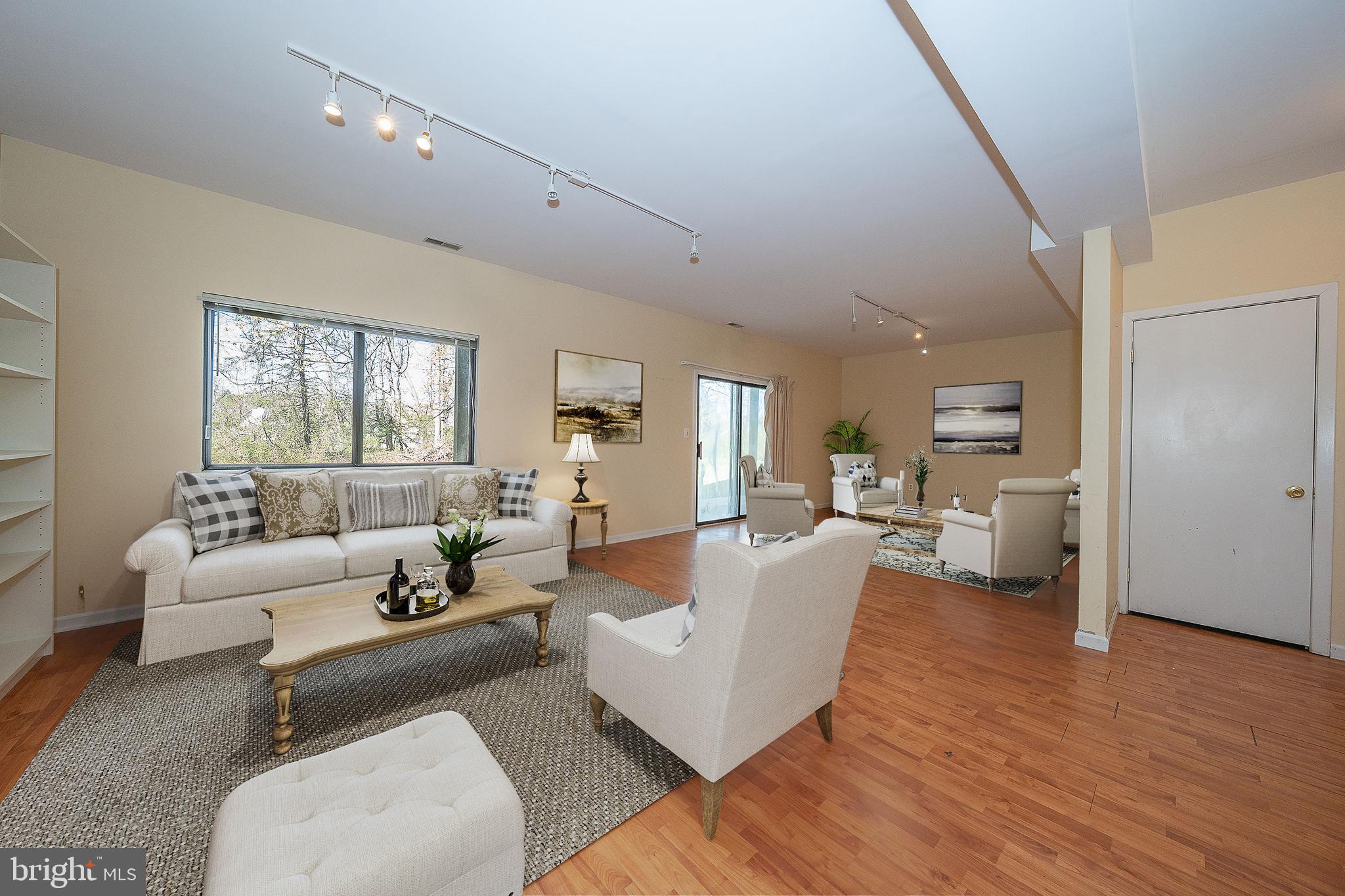 LYNETREE - Residential