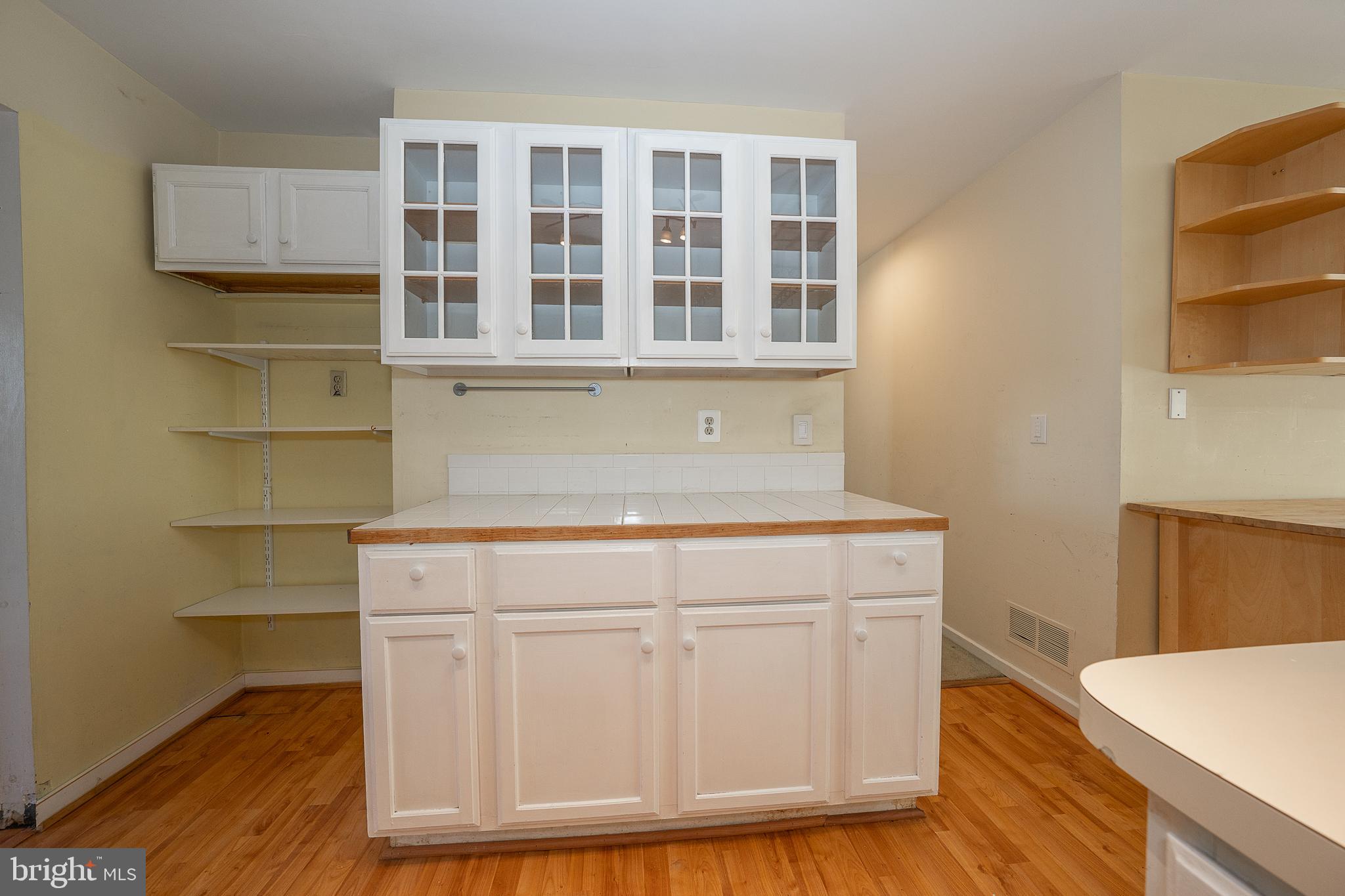 LYNETREE - Residential