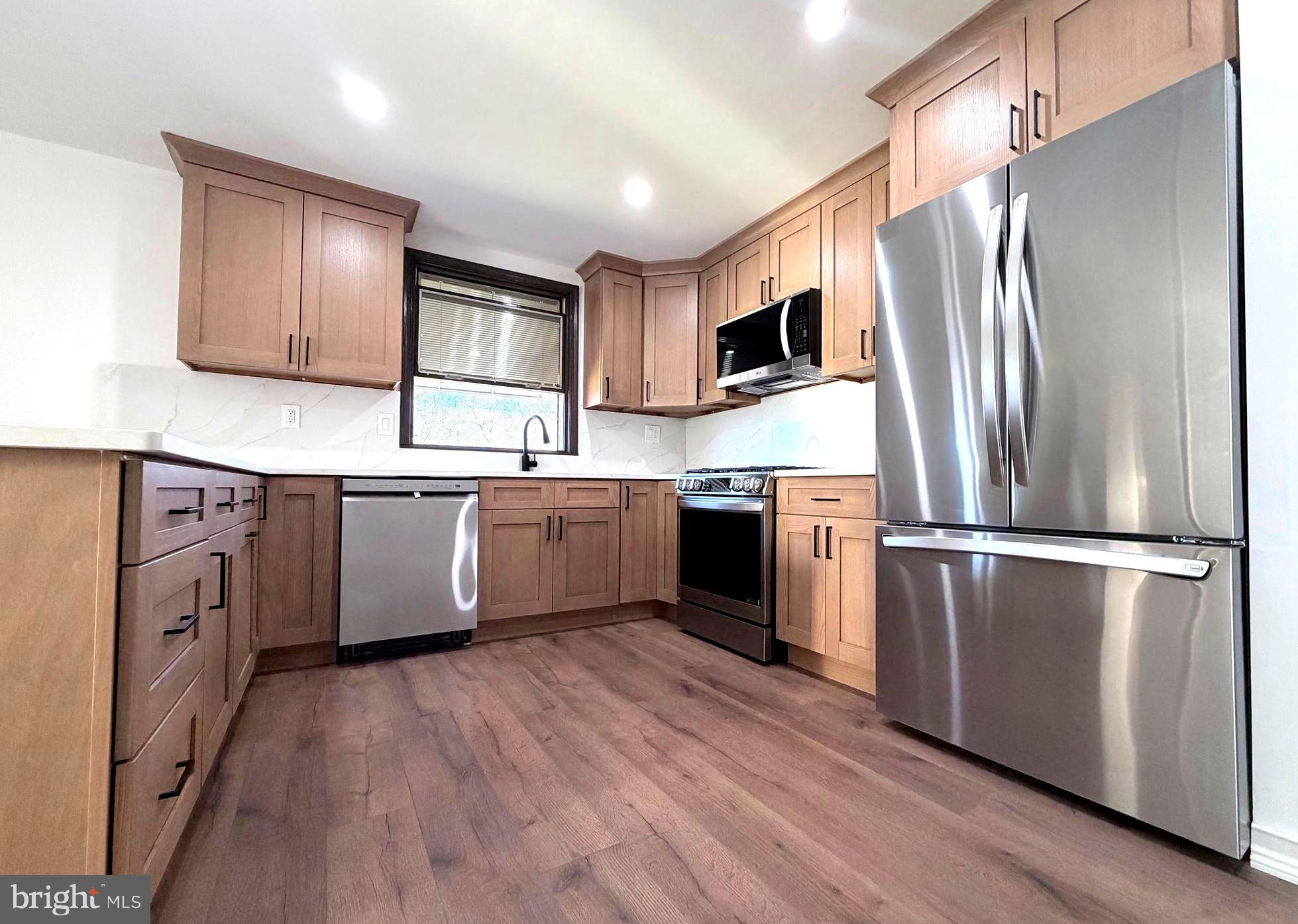 BUSTLETON - Residential