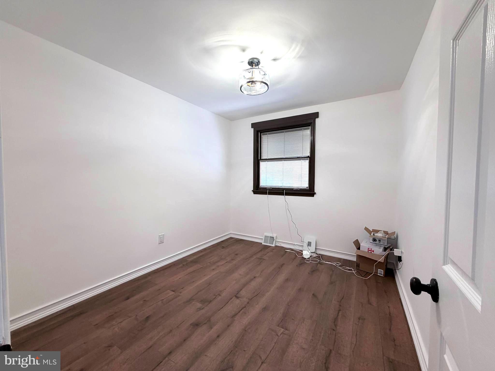 BUSTLETON - Residential