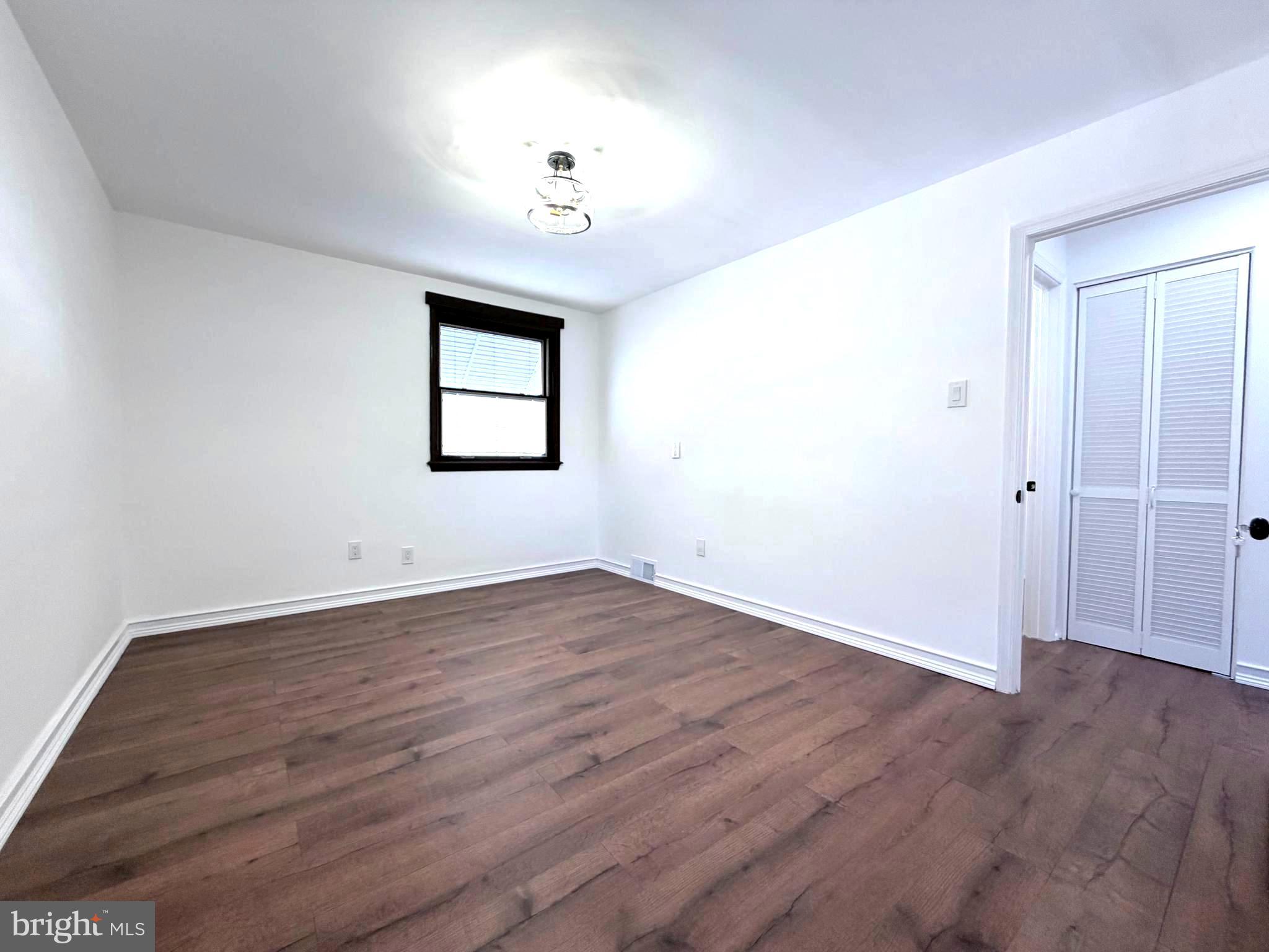 BUSTLETON - Residential