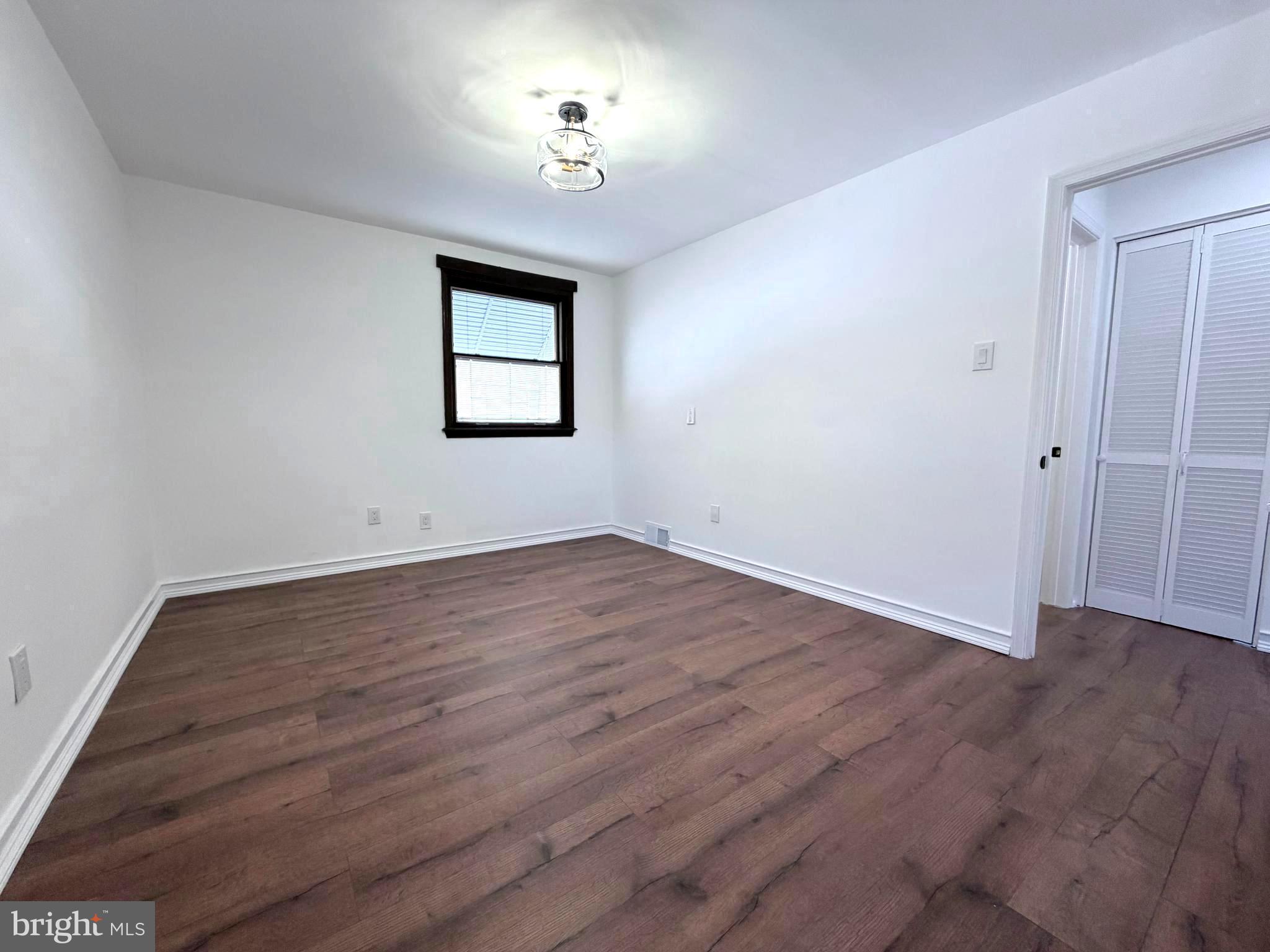 BUSTLETON - Residential