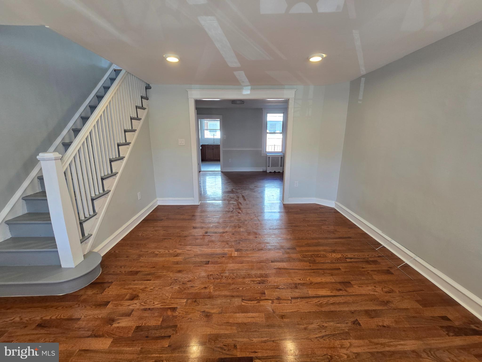 LAWNCREST - Residential