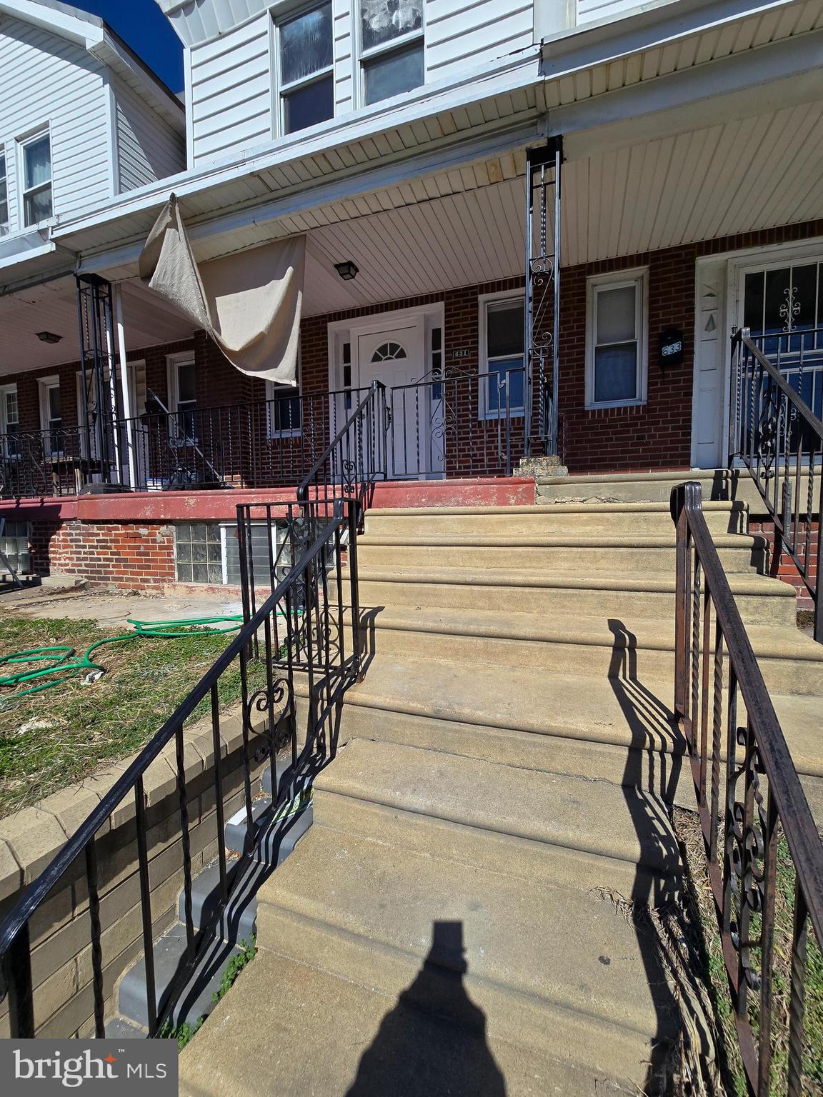 LAWNCREST - Residential