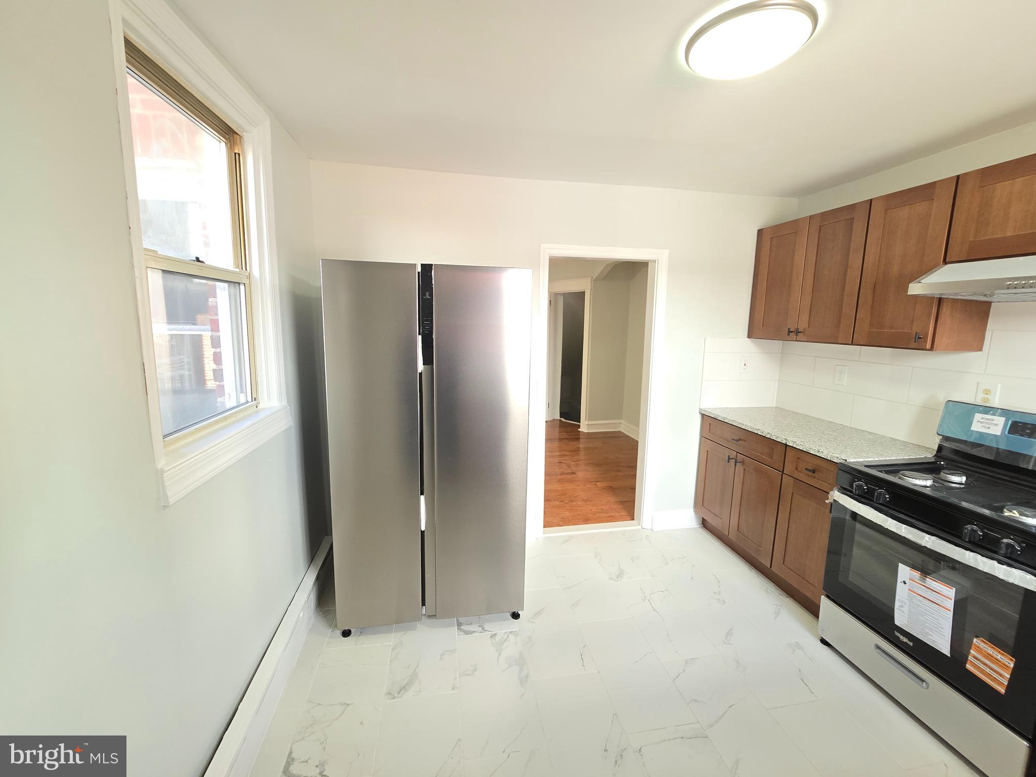 LAWNCREST - Residential