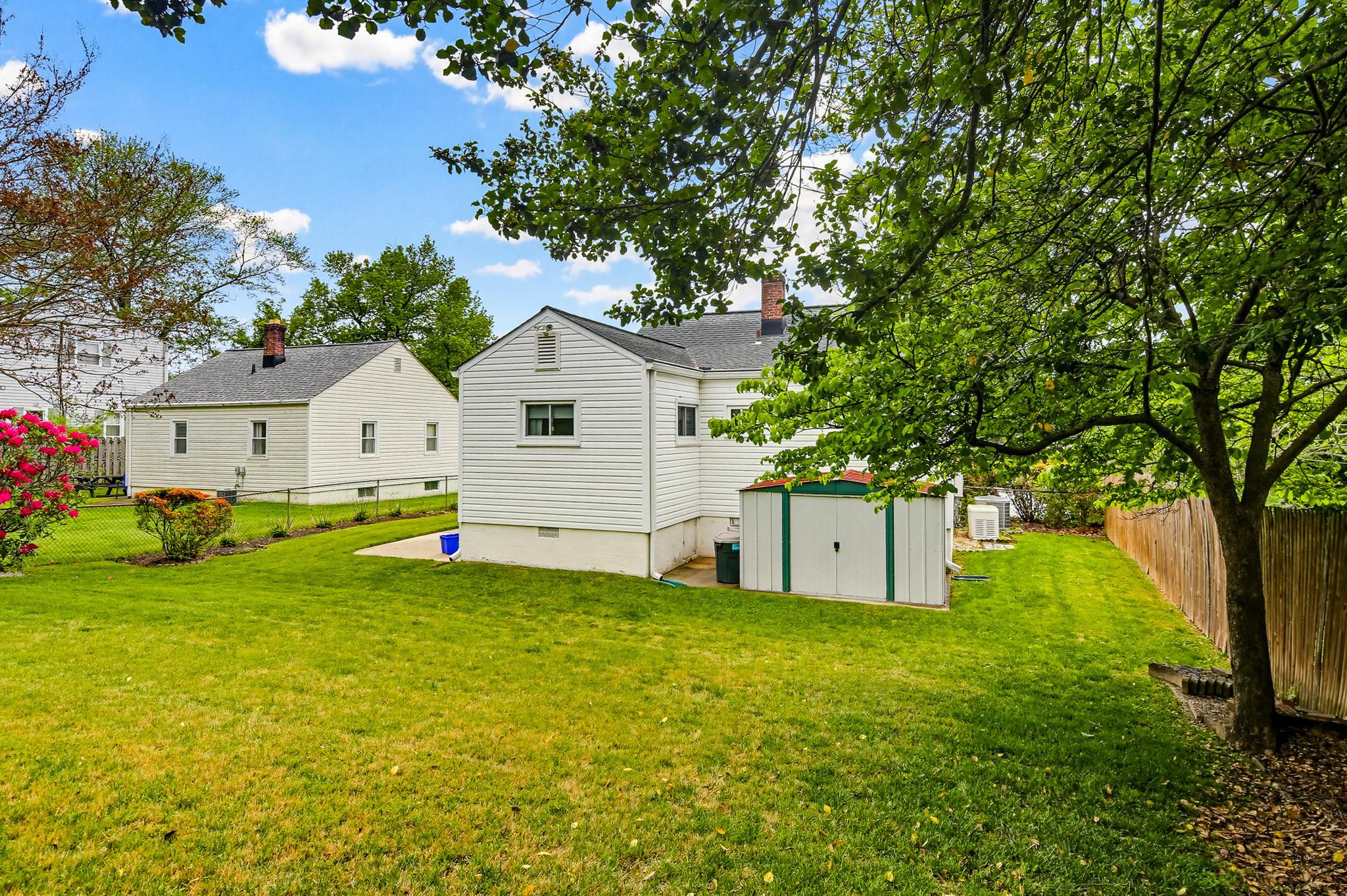 VEIRS MILL VILLAGE - Residential