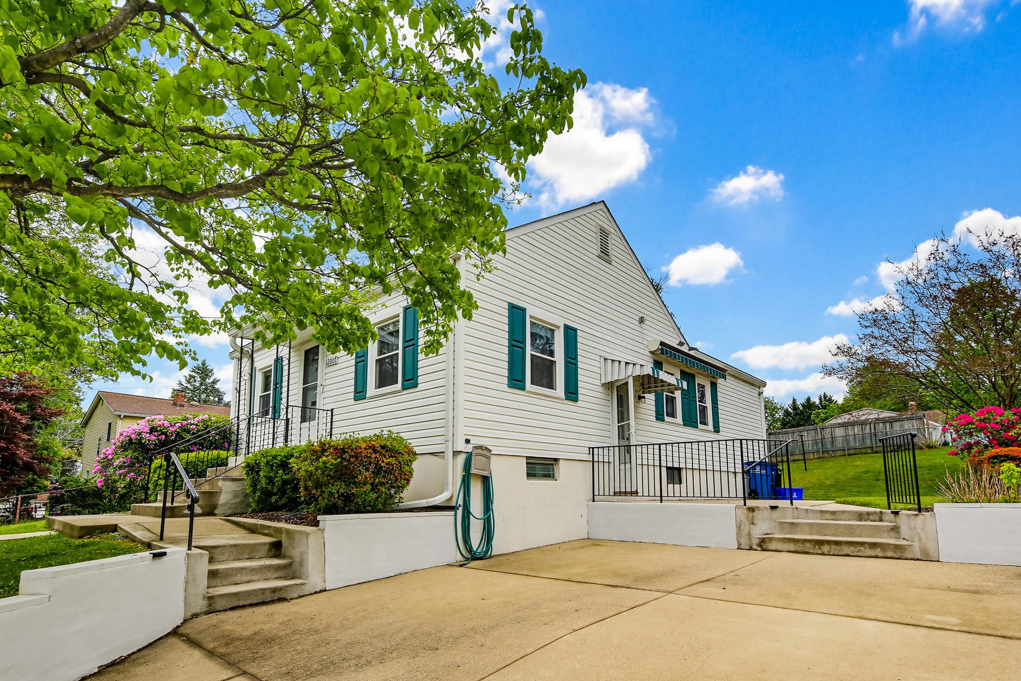VEIRS MILL VILLAGE - Residential
