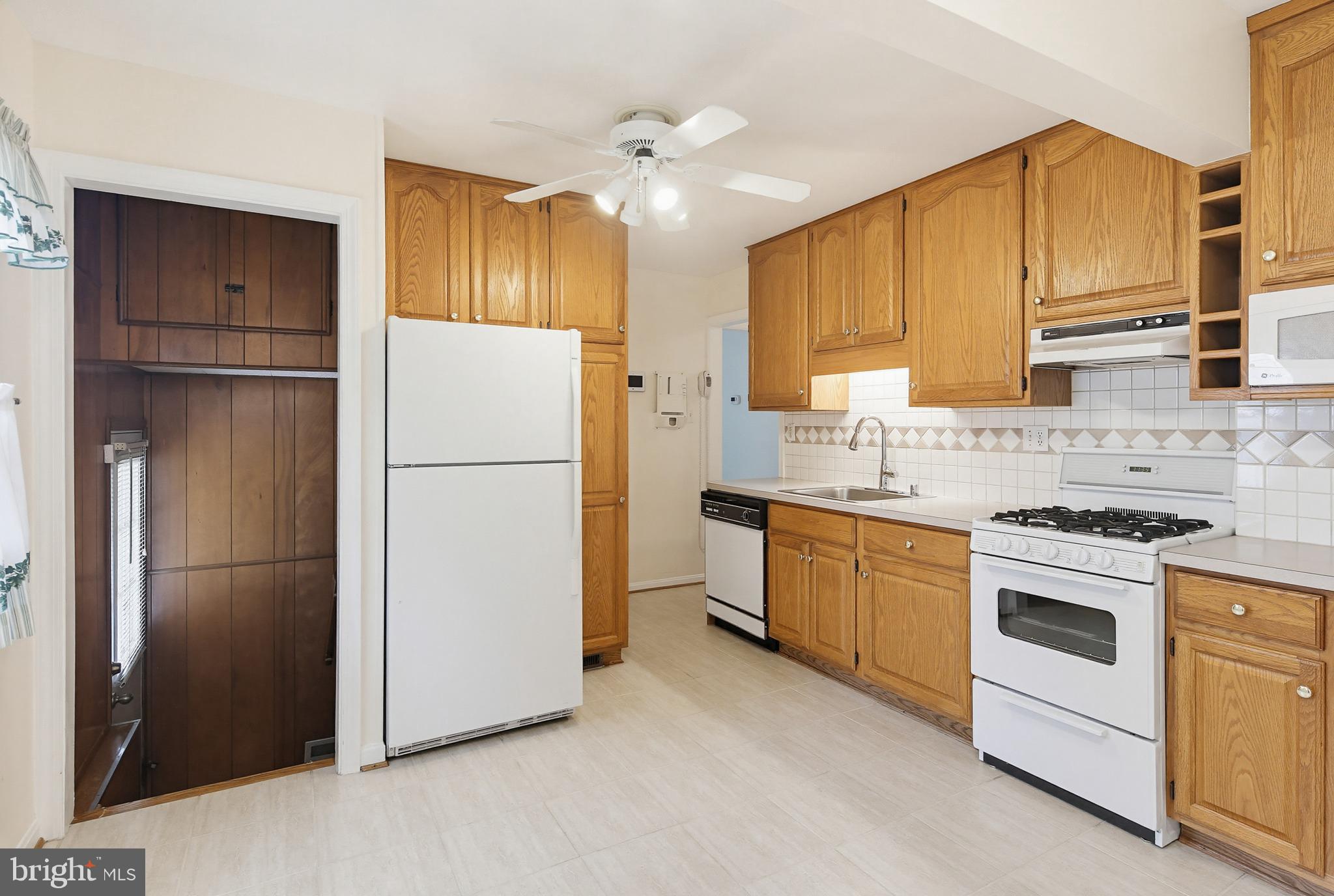 VEIRS MILL VILLAGE - Residential