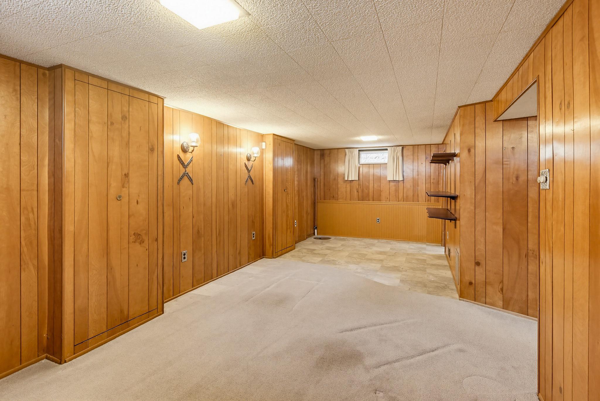 VEIRS MILL VILLAGE - Residential