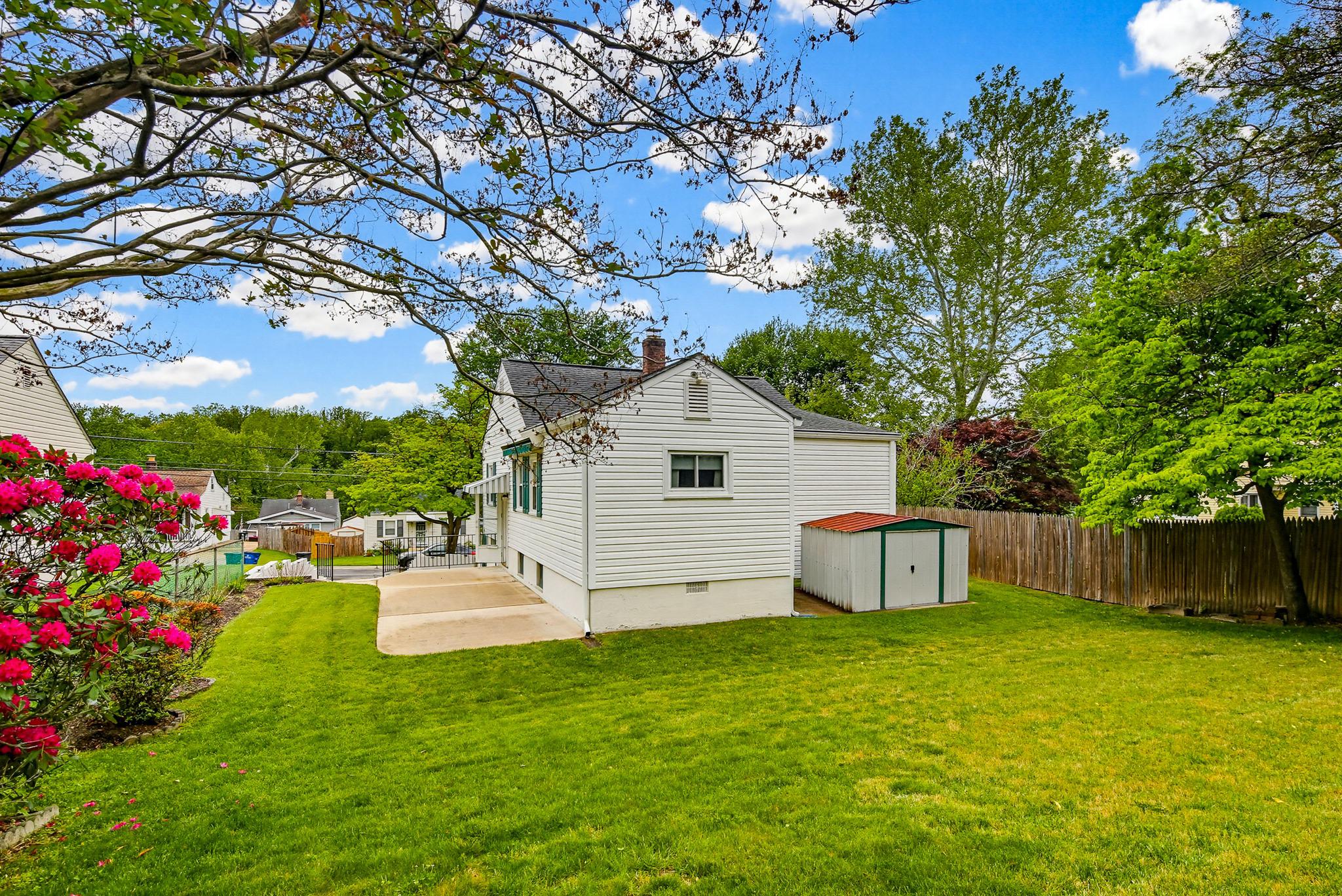 VEIRS MILL VILLAGE - Residential