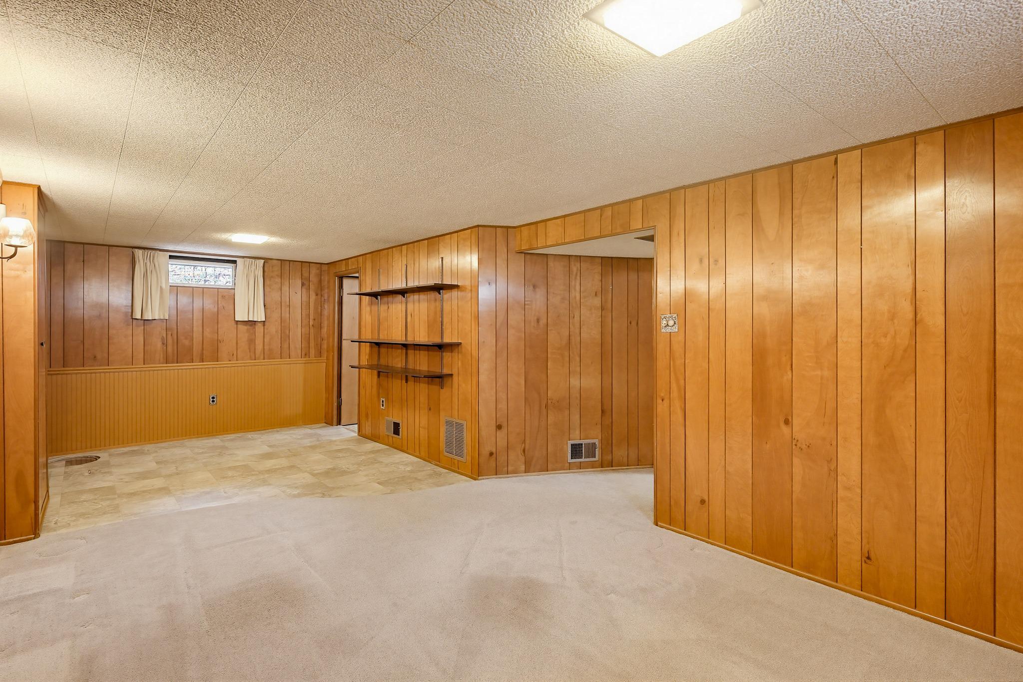 VEIRS MILL VILLAGE - Residential
