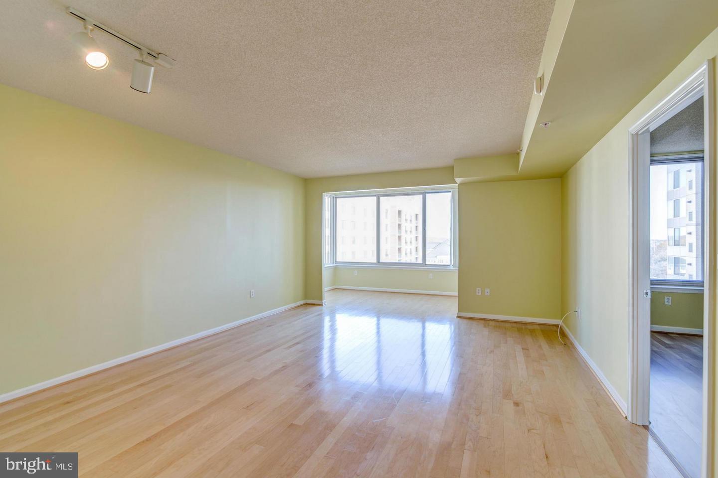 WILTON HOUSE - Residential Lease