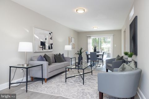 209 W EDGEWATER WAY NEWARK DE 19702