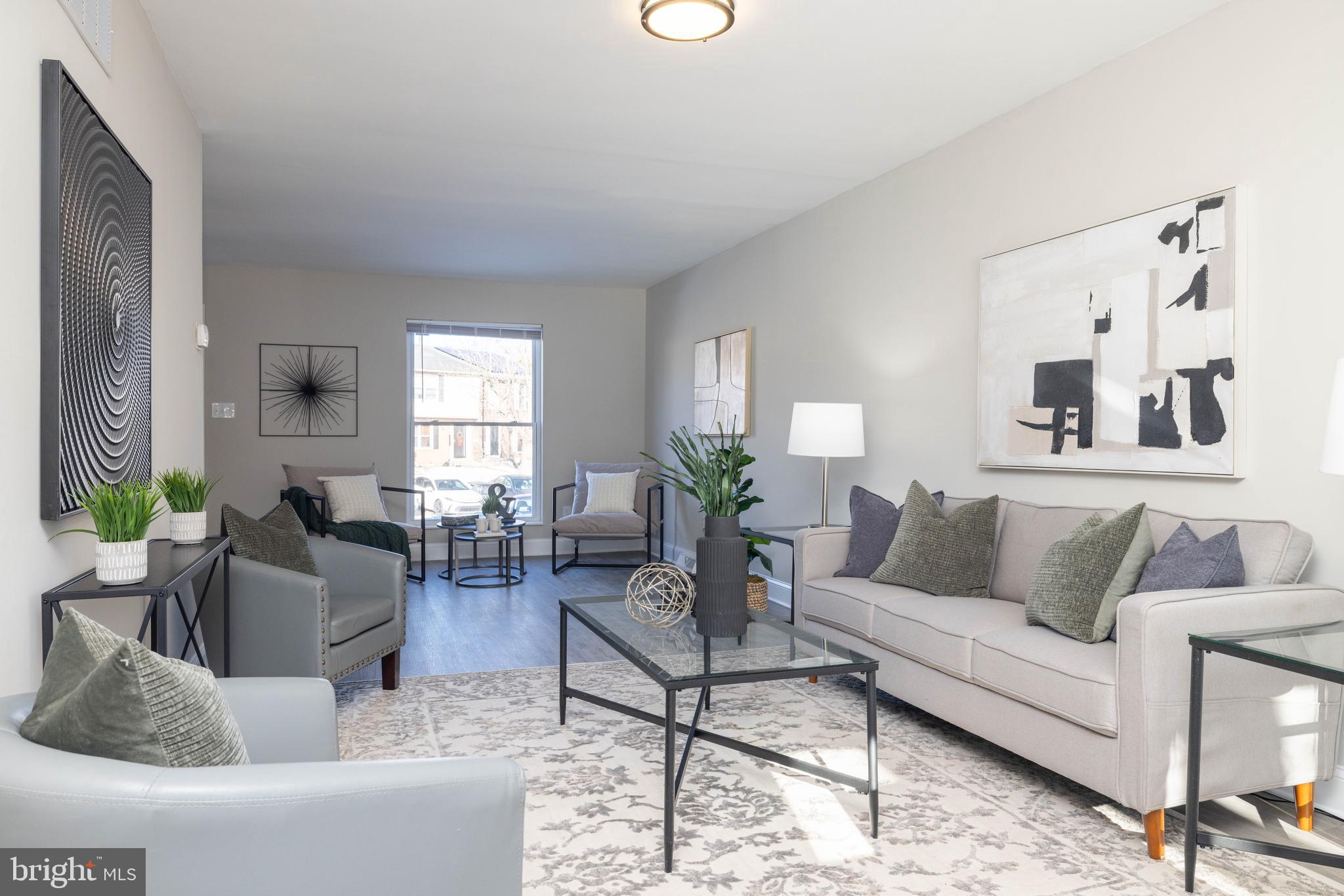 FOUR SEASONS - Residential