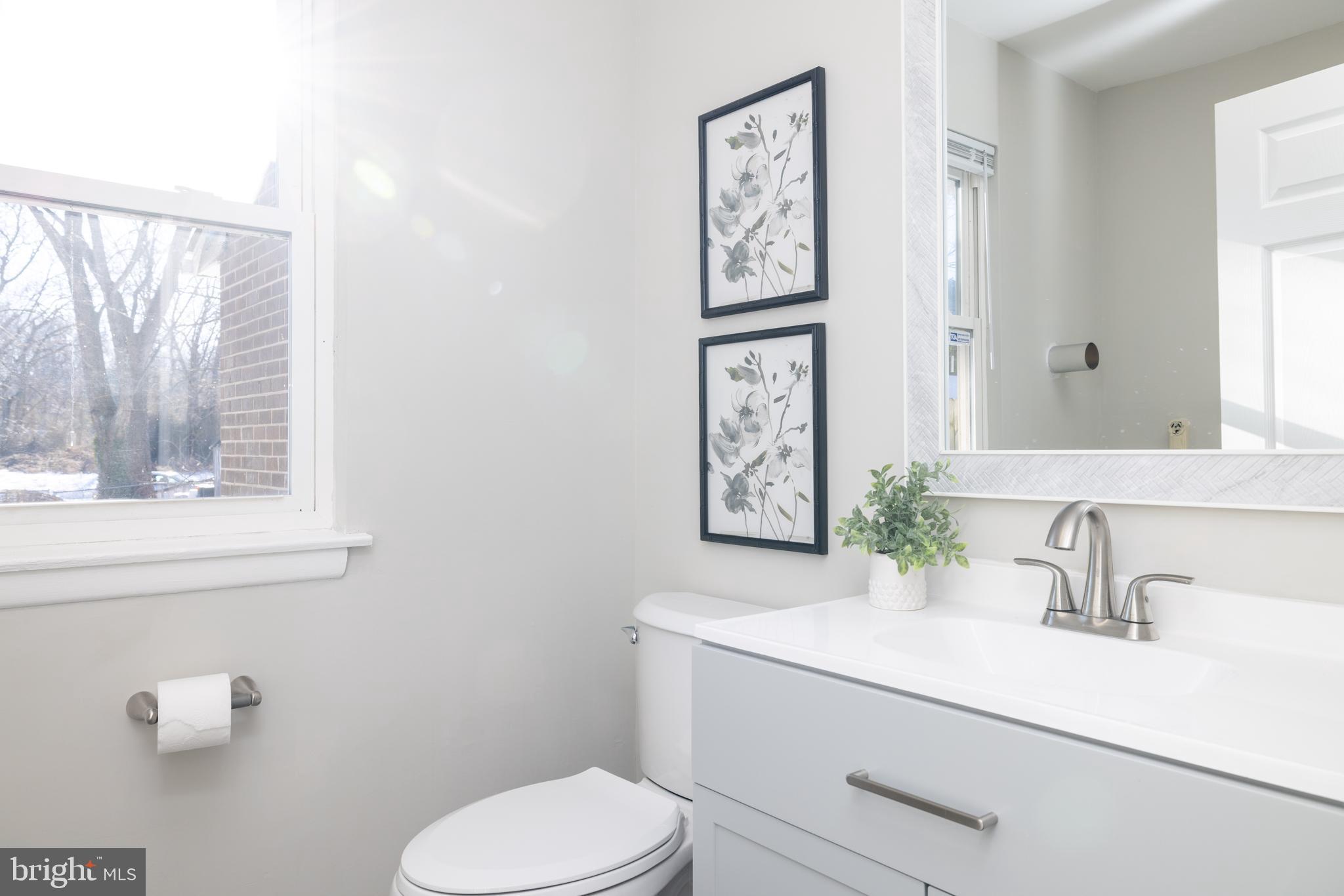 FOUR SEASONS - Residential