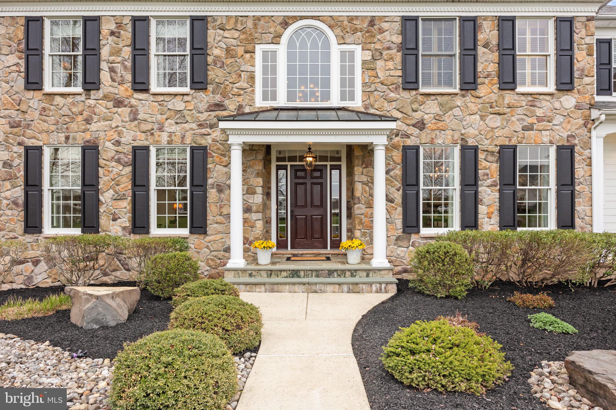 7 BELAMOUR DRIVE