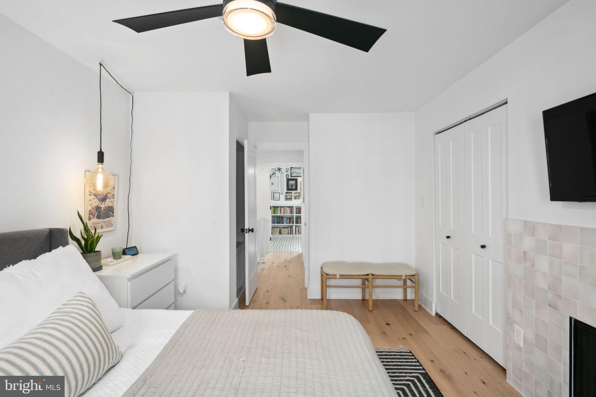 LAUREL MEWS - Residential