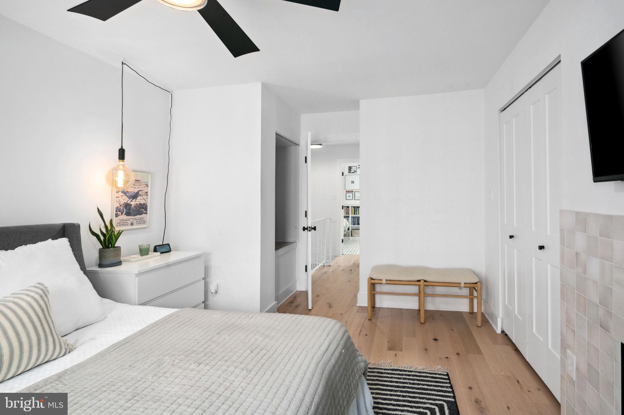 LAUREL MEWS - Residential