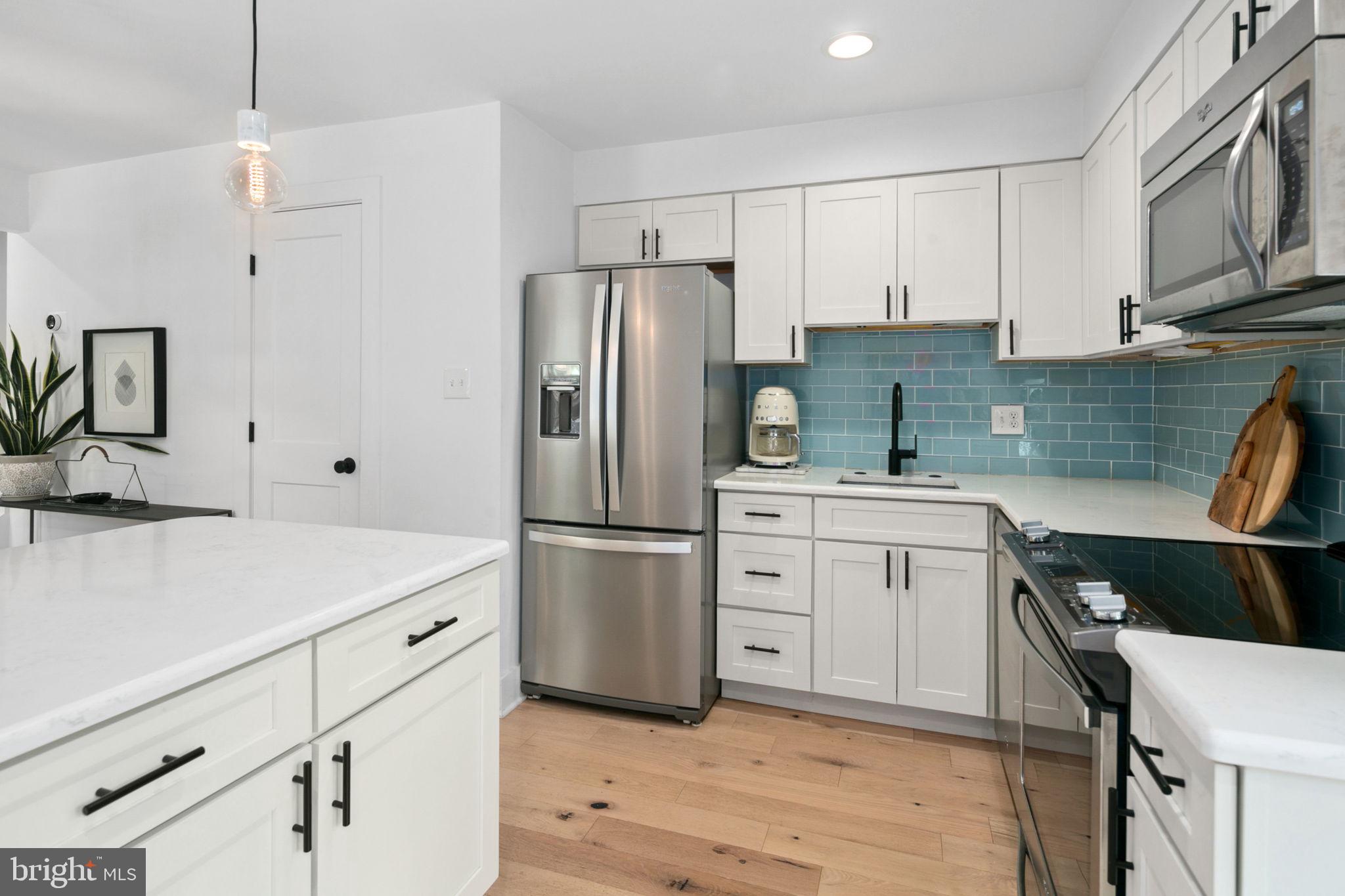 LAUREL MEWS - Residential