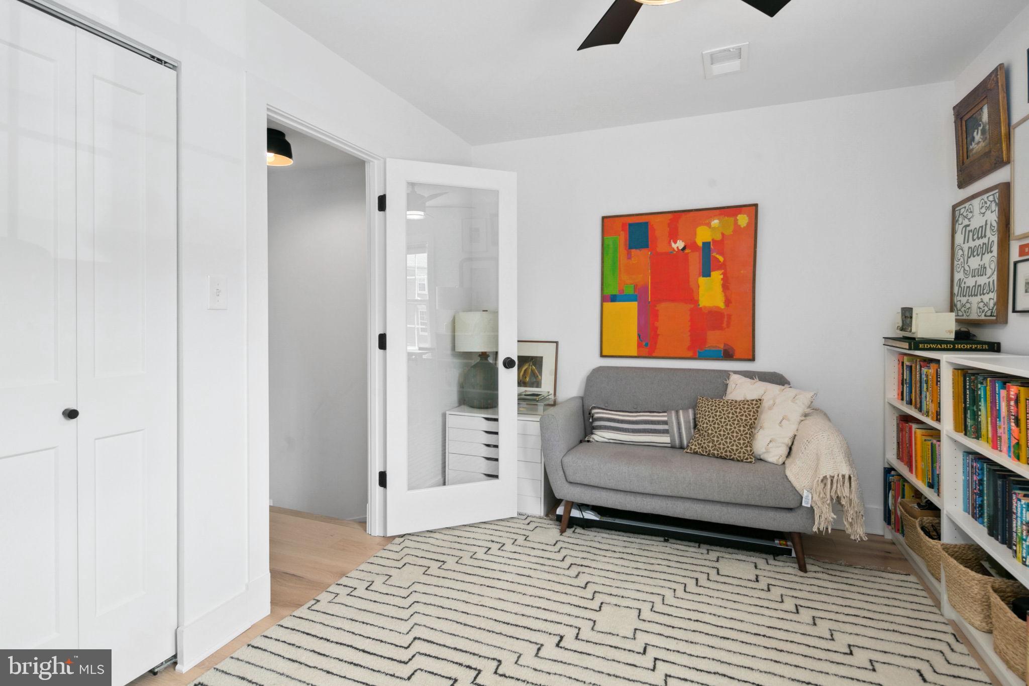 LAUREL MEWS - Residential