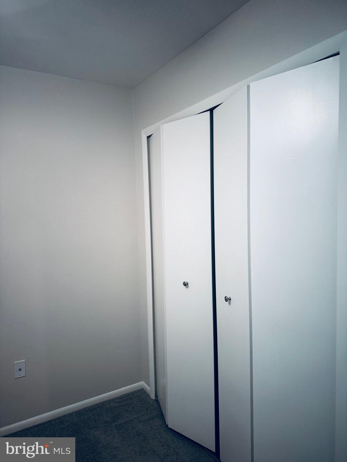 CROMWELL STATION - Residential Lease